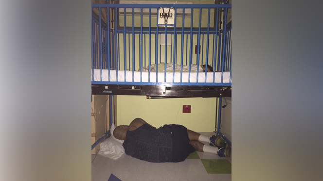 Heartwarming photo of devoted dad goes viral