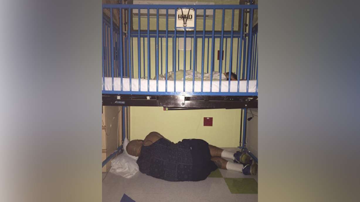 Heartwarming photo of devoted dad goes viral