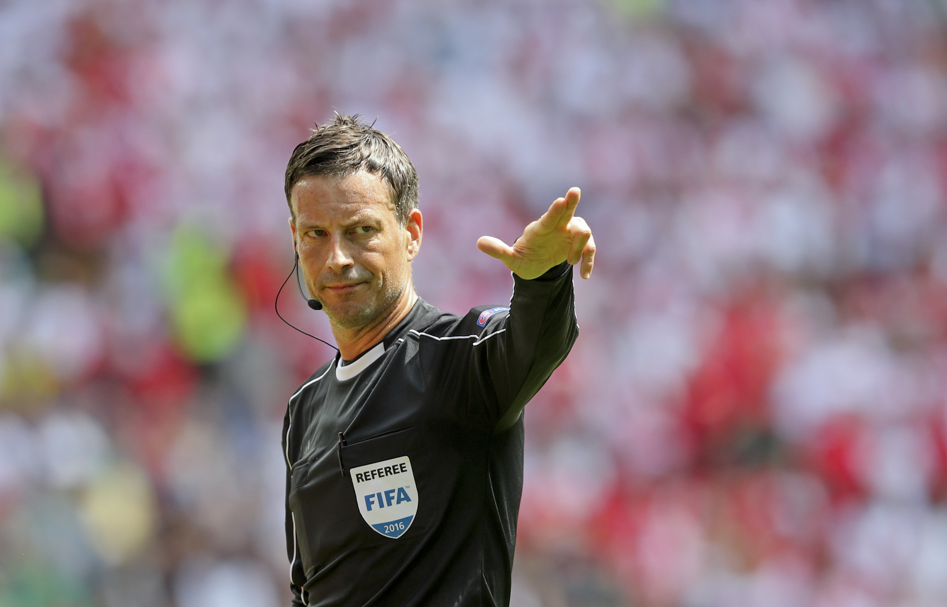 UEFA picks referee Clattenburg for France-Portugal final