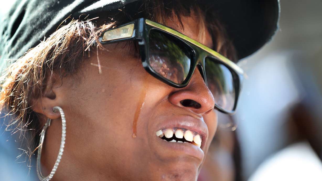 AP News Guide: Details about the Philando Castile shooting