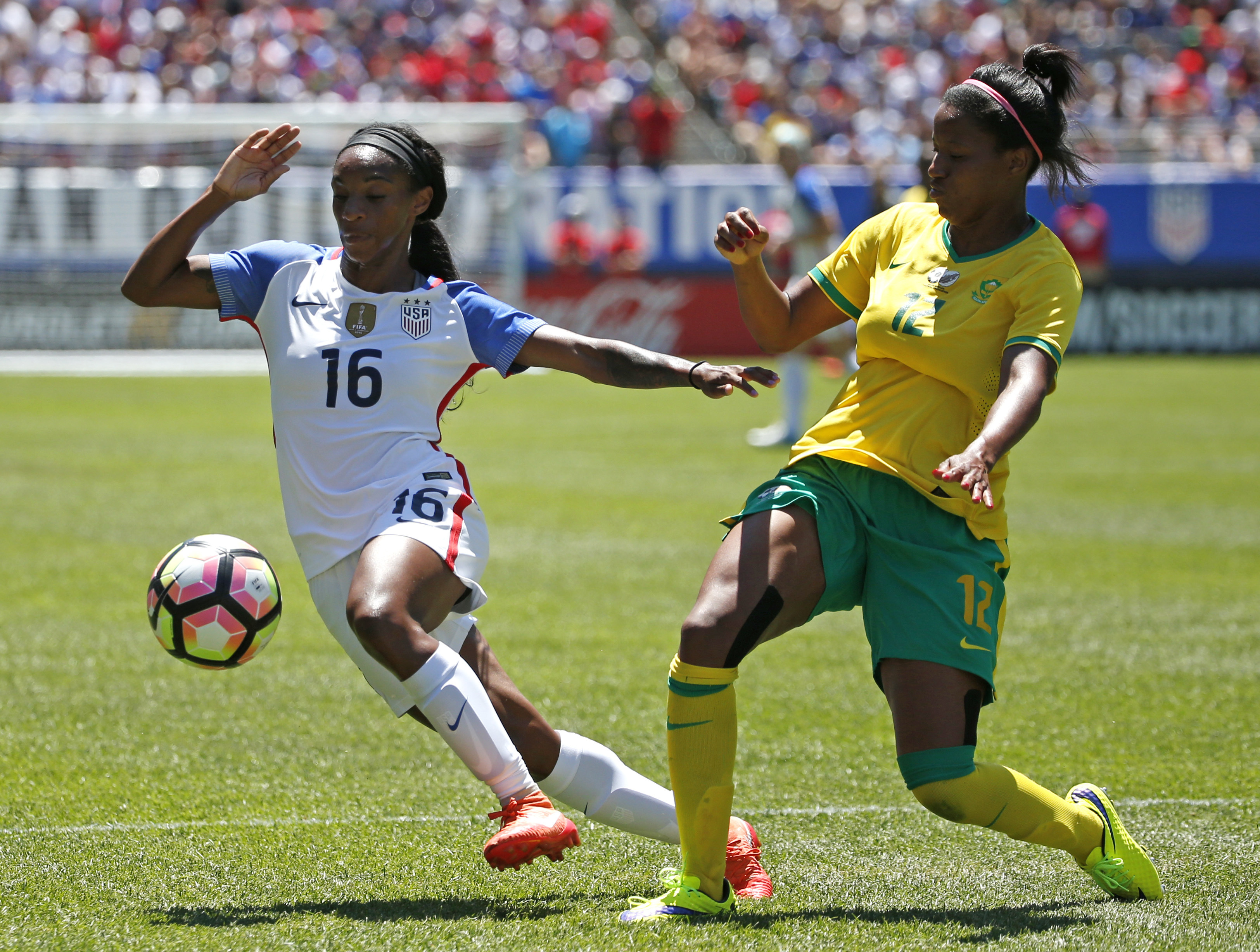 Solo earns 100th shutout, leads US past South Africa 1-0
