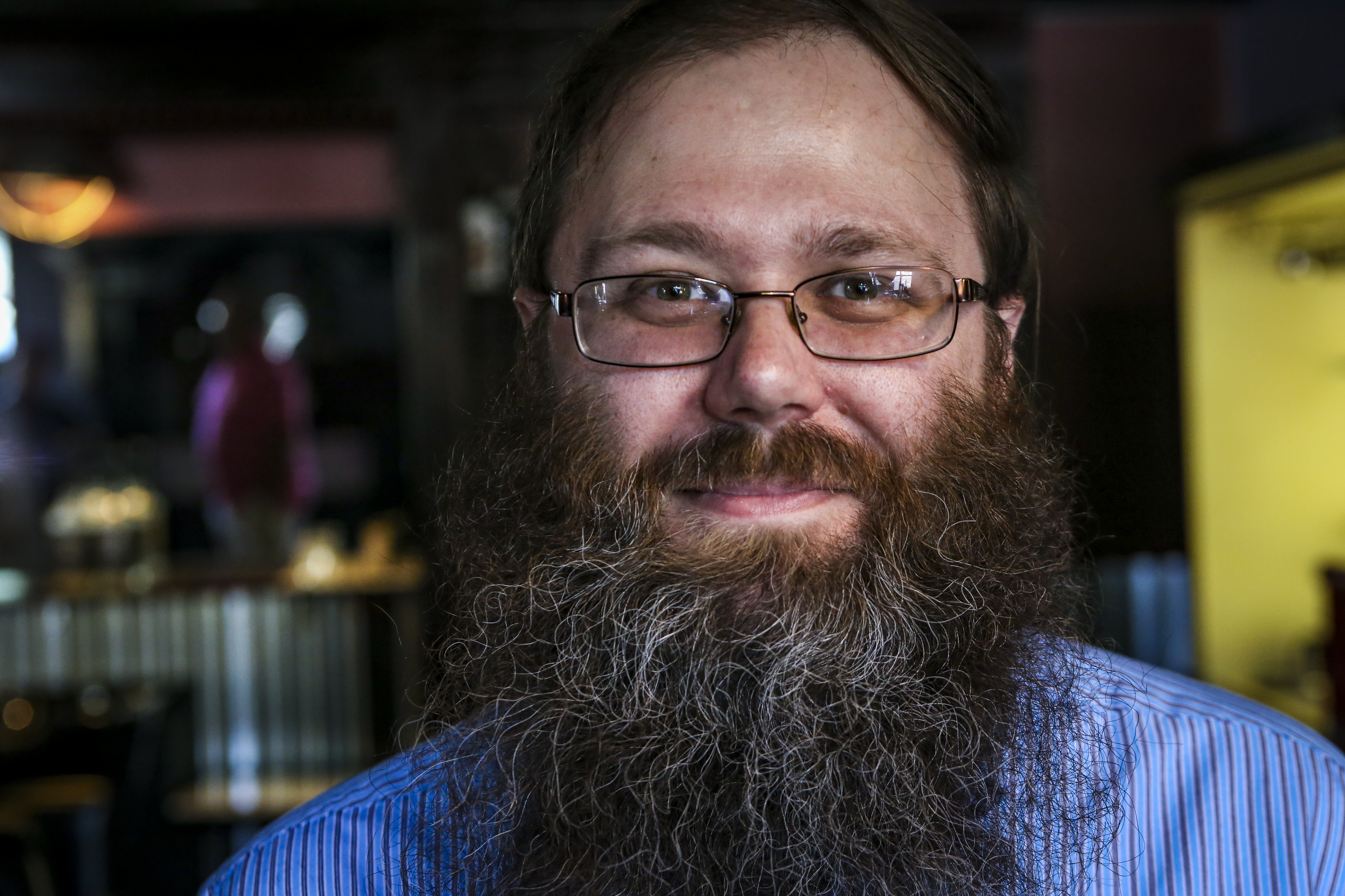 Illinois reporter shaves 'budget beard' grown during impasse