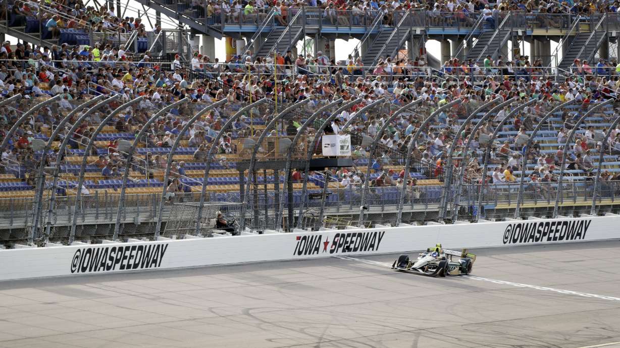 Newgarden earns IndyCar win in Iowa