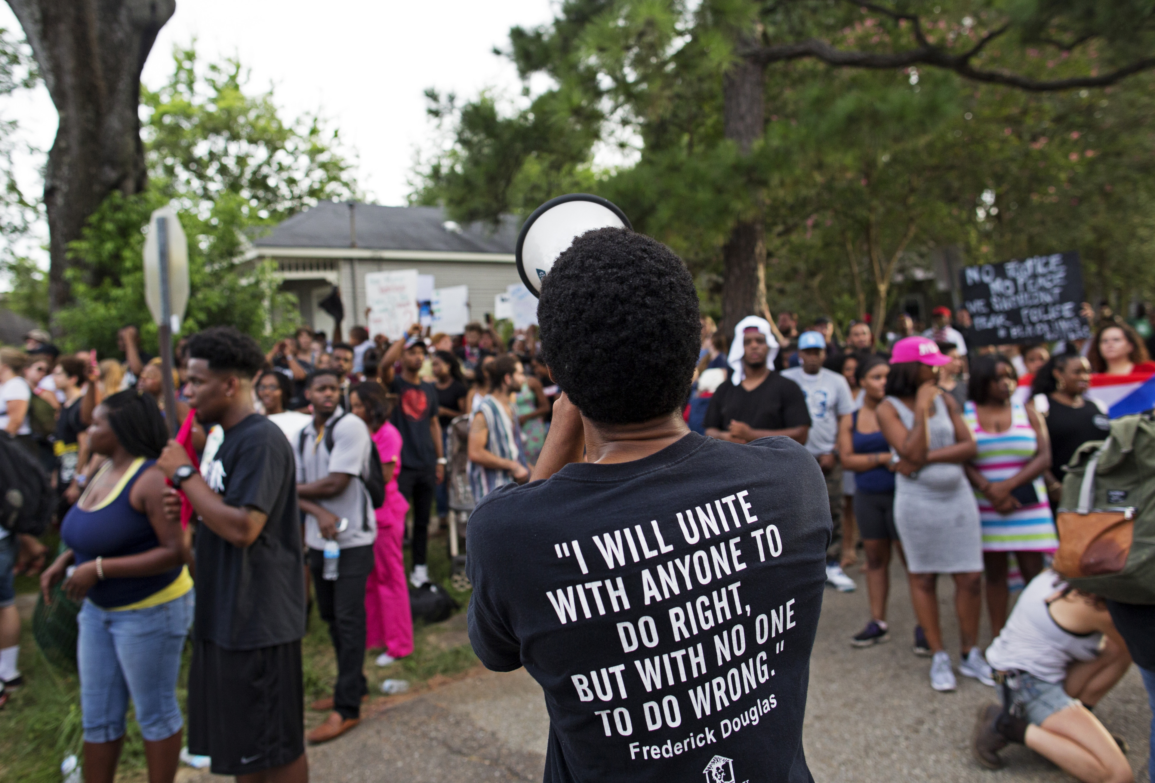 Latest: Protests in Baton Rouge calm after busy weekend