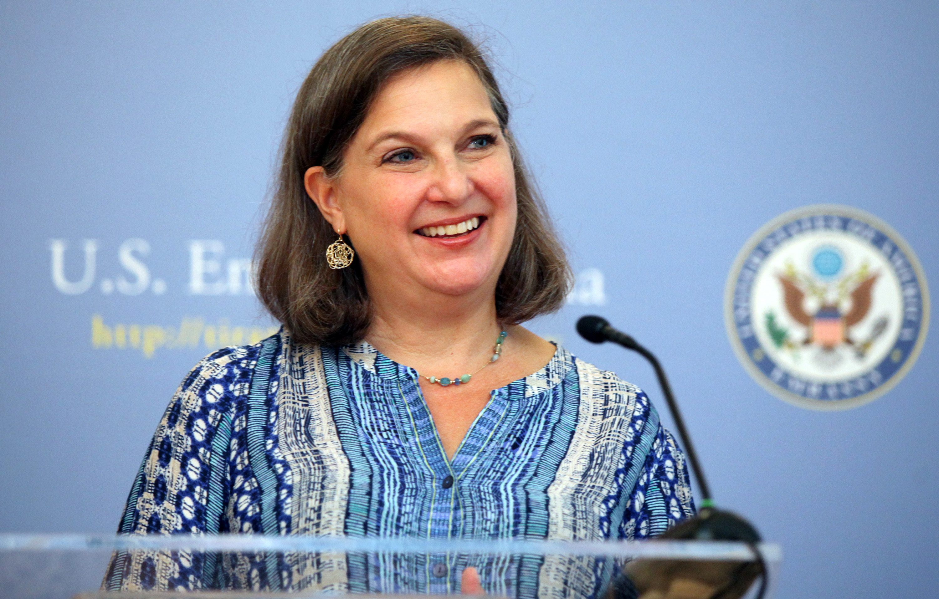US envoy 'encourged' by talks on Macedonia crisis