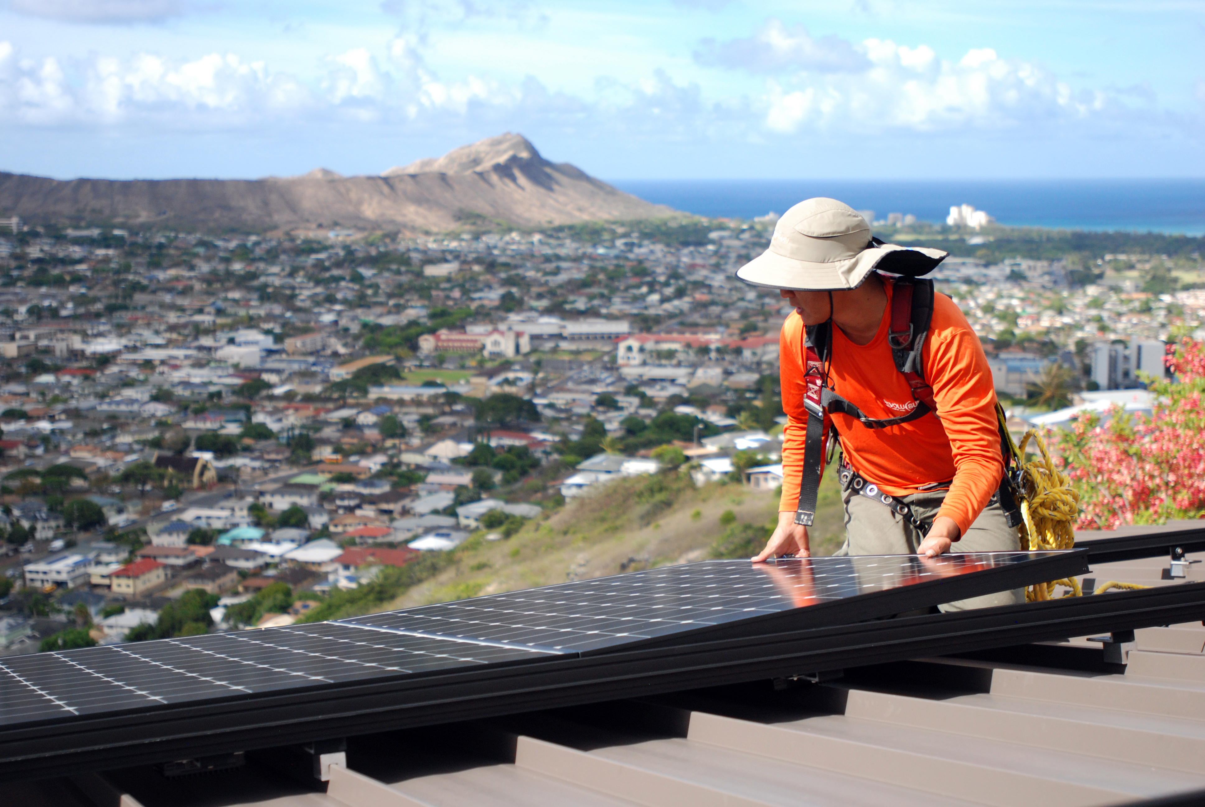 Hawaii's popular rooftop solar incentives winding down