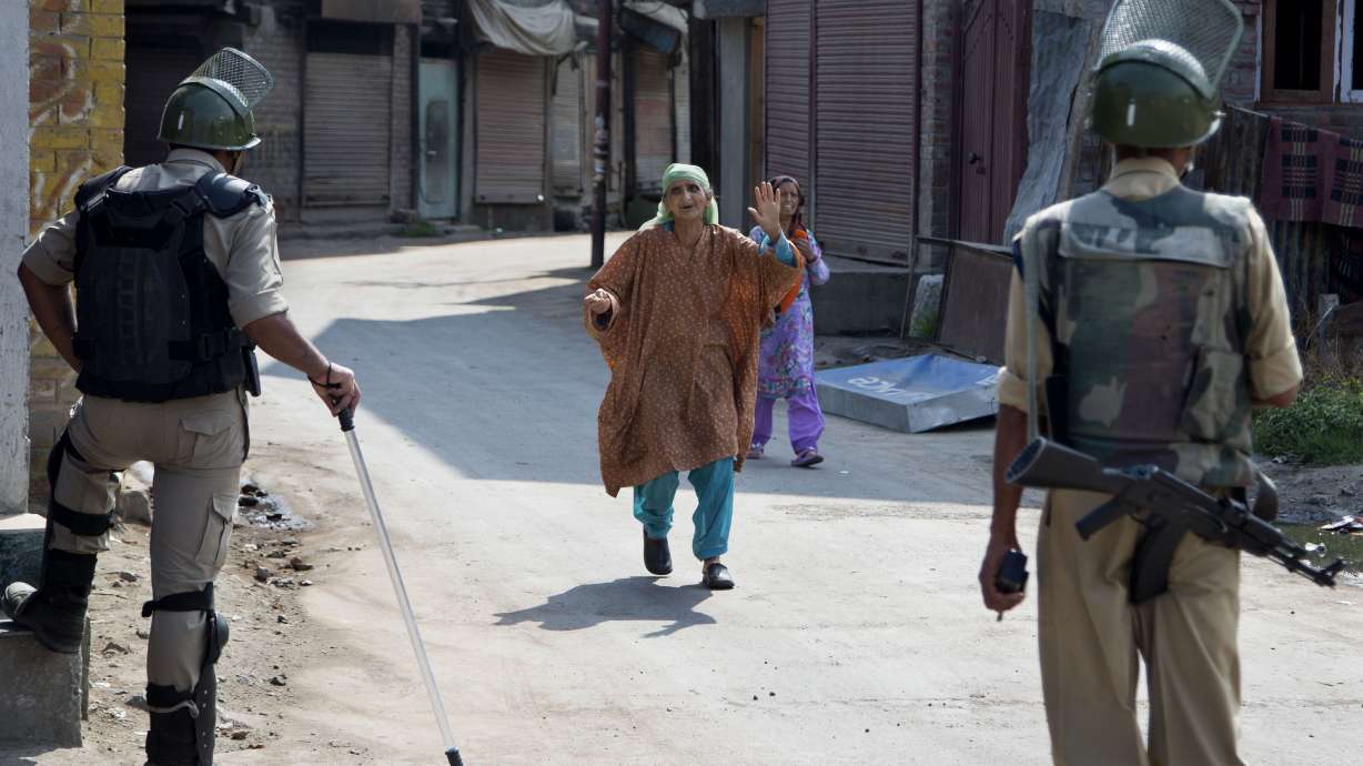 India PM calls emergency meeting as Kashmir death toll rises
