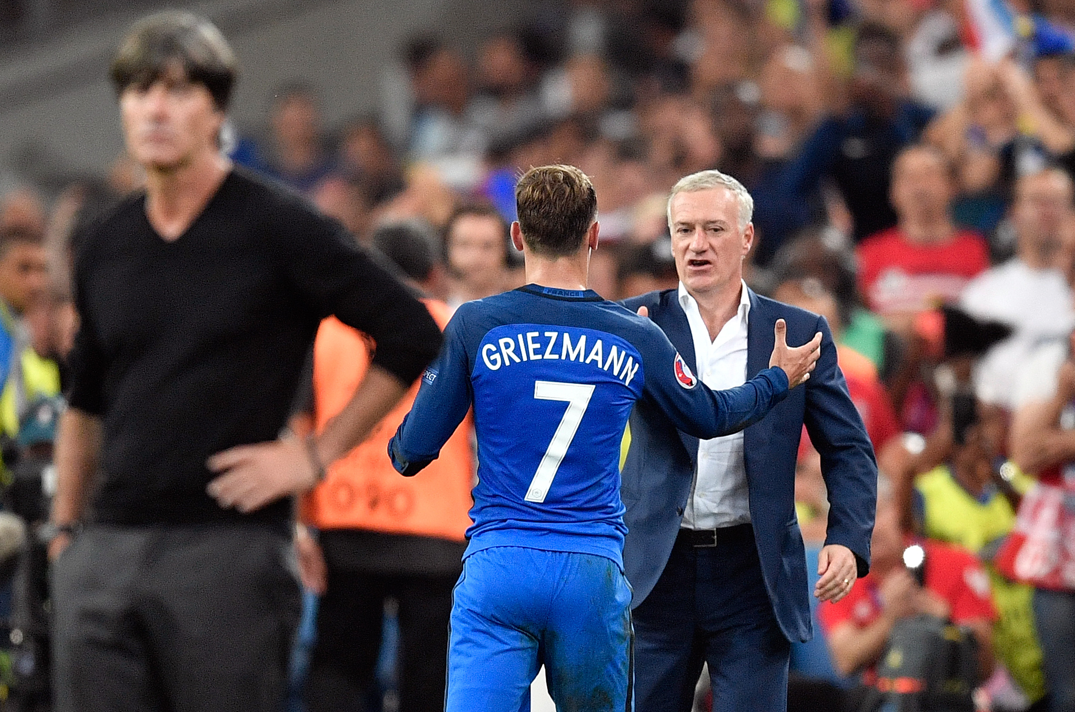 Joachim Loew to stay as Germany coach through 2018 World Cup