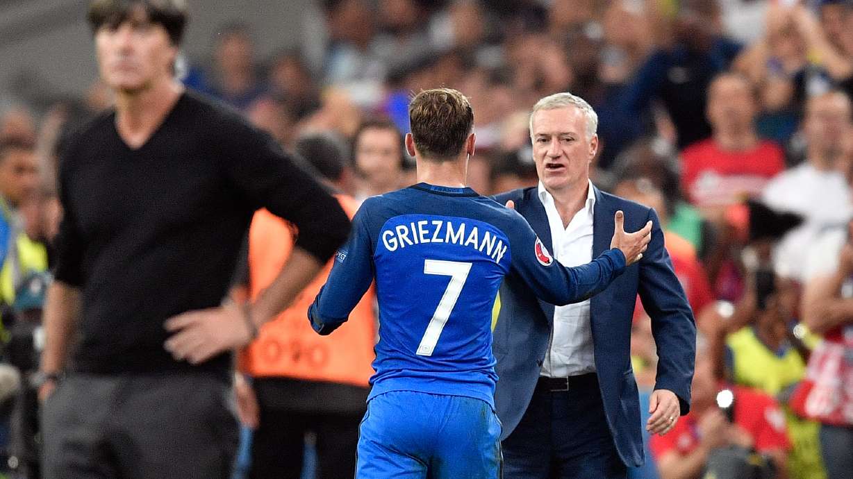 Joachim Loew to stay as Germany coach through 2018 World Cup
