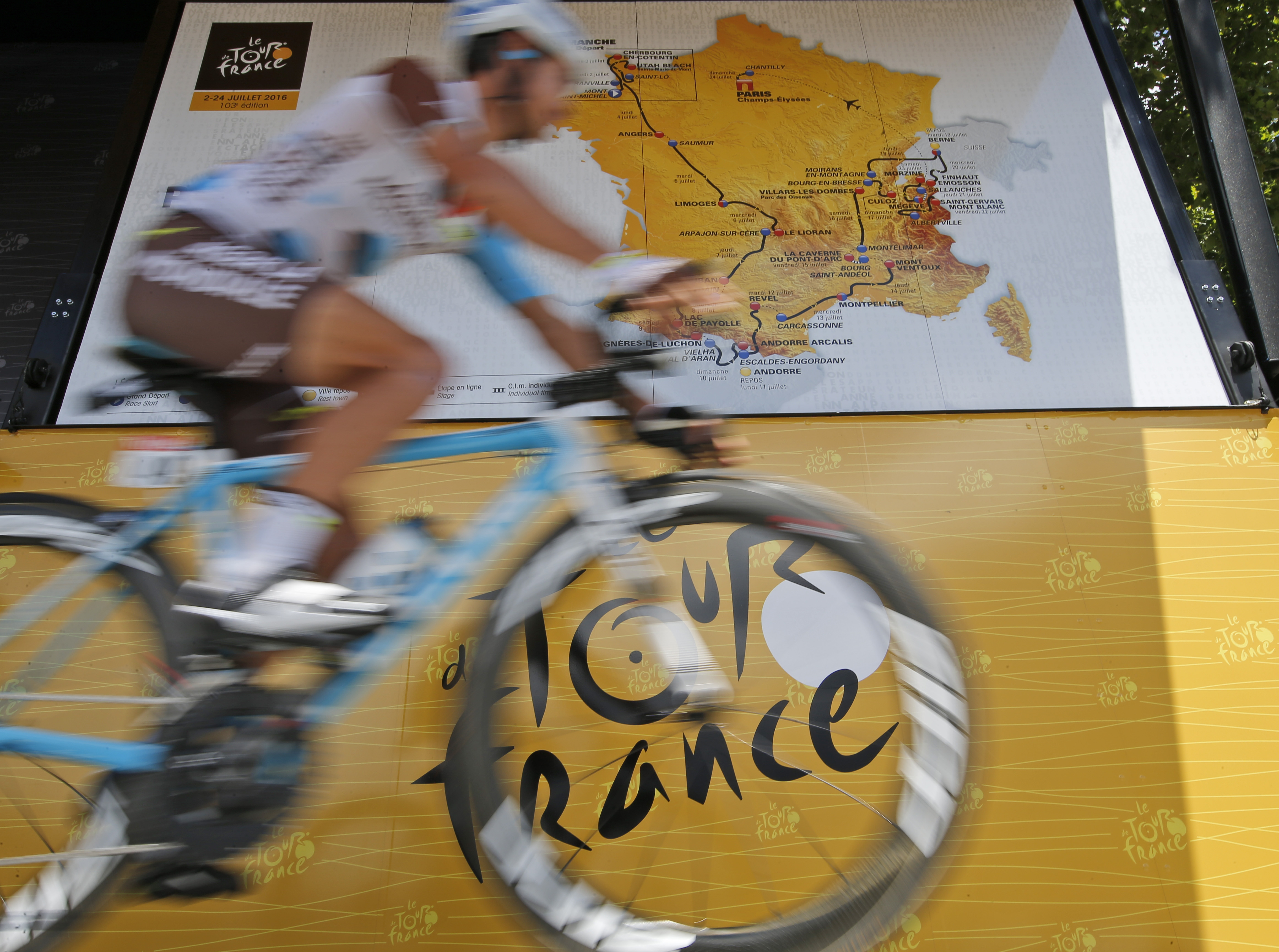 Froome evolving into master tactician on the bike