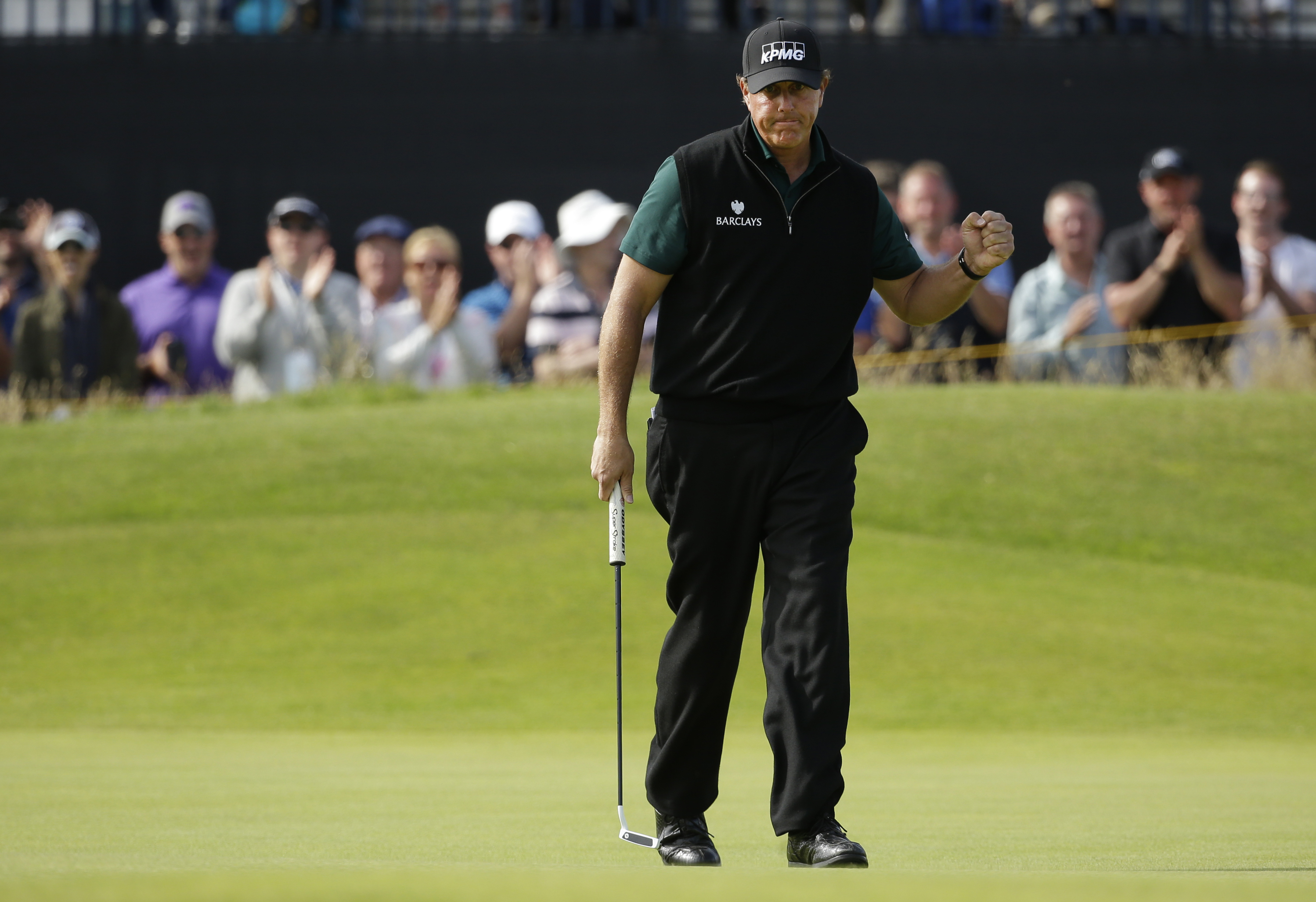 A new day, new weather and old challenge for Mickelson