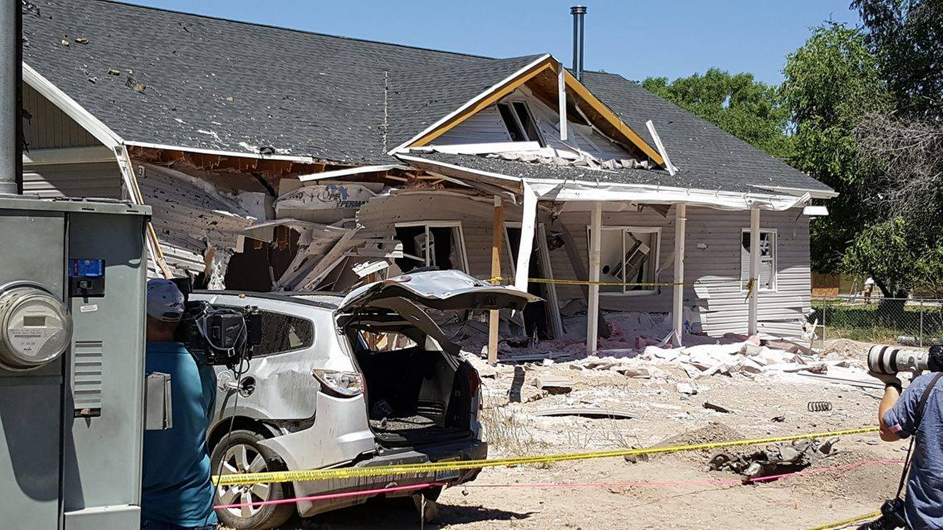 AP Newsbreak: Bombing suspect killed himself before blasts