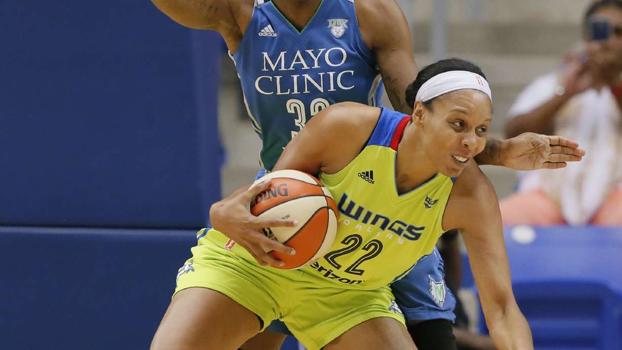 Augustus, Moore help Lynx beat Wings 98-97 in OT