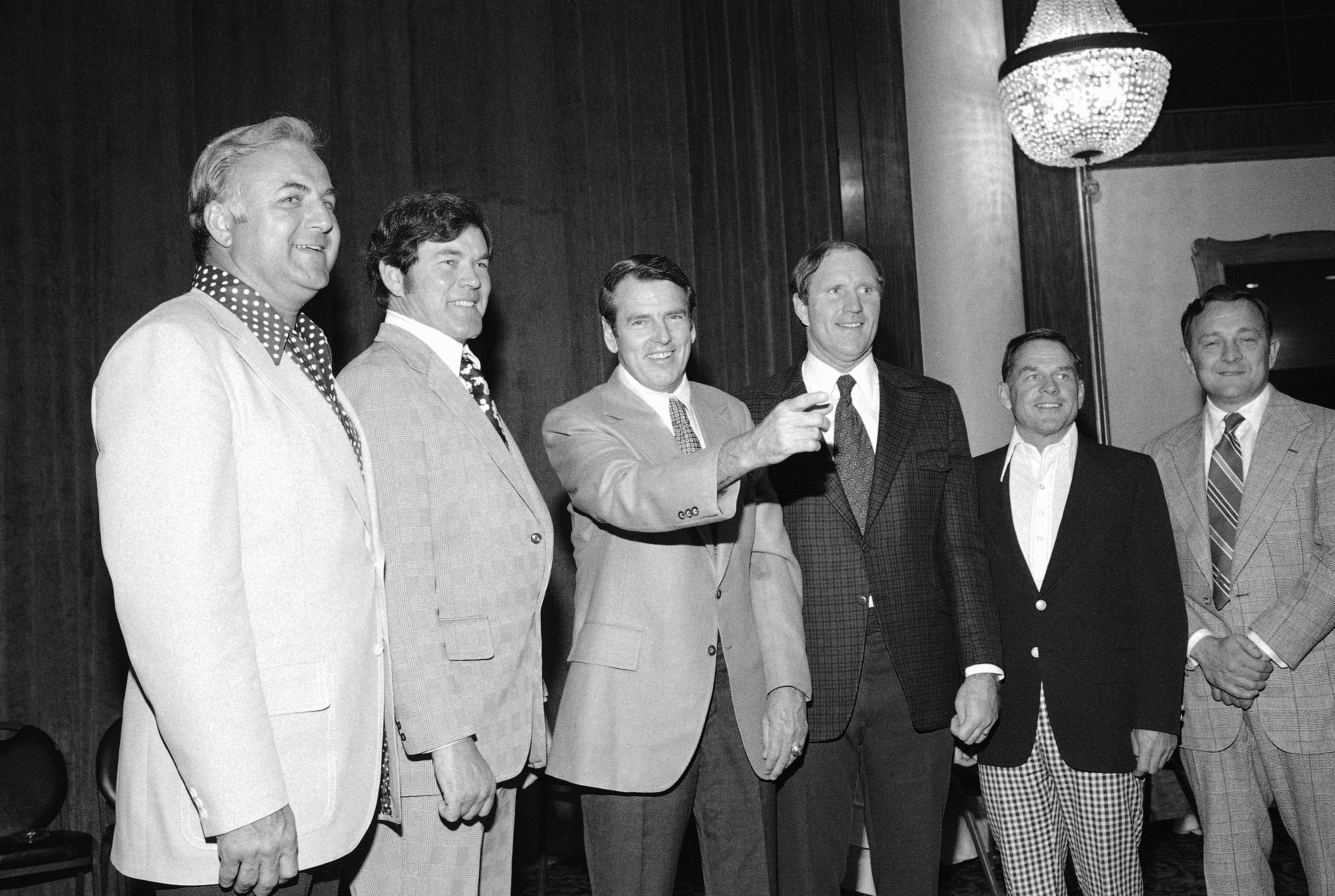 Former Eagles coach Marion Campbell dies at 87