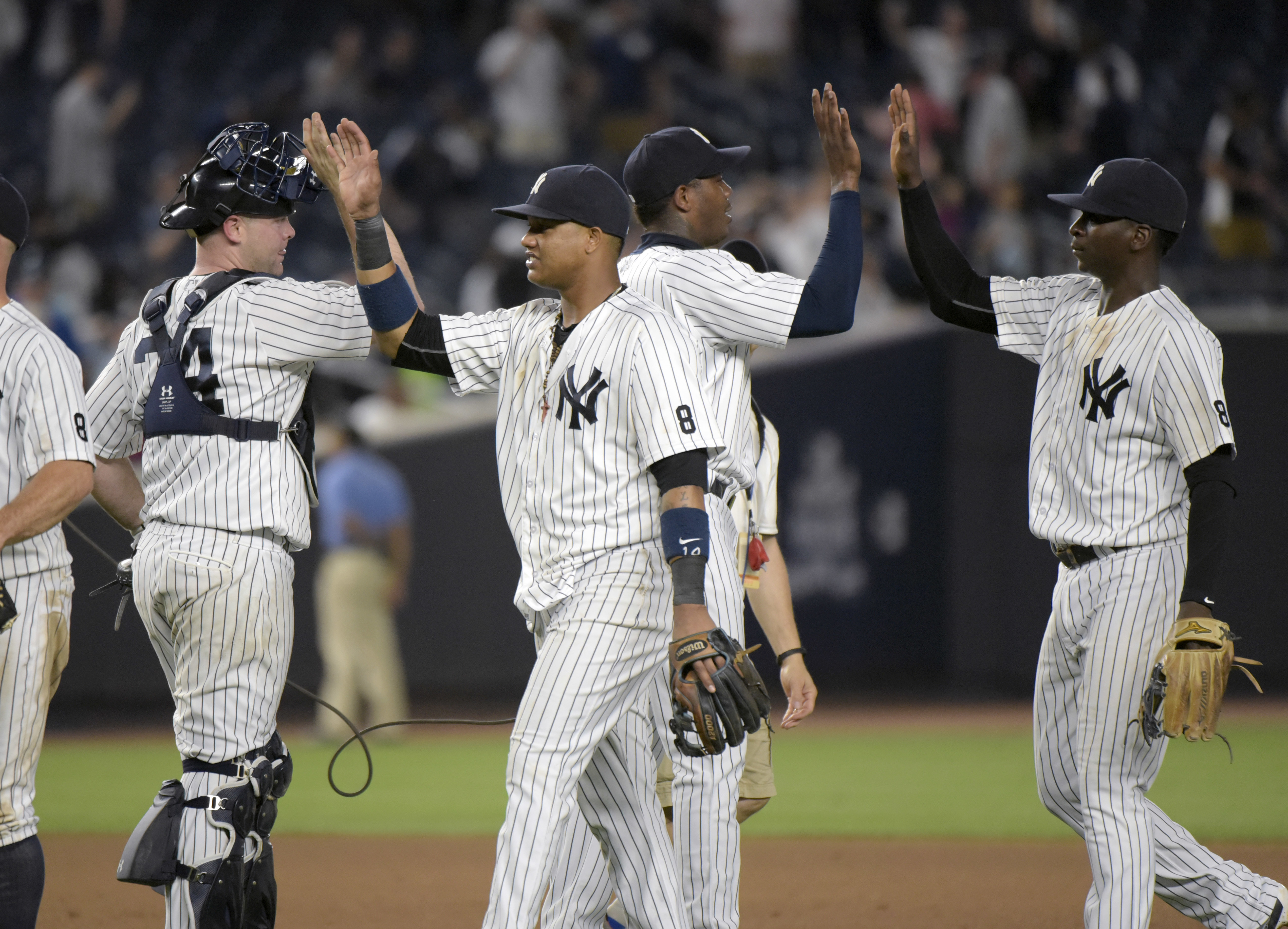 Chapman's 105.1 mph pitch matches fastest since 2008