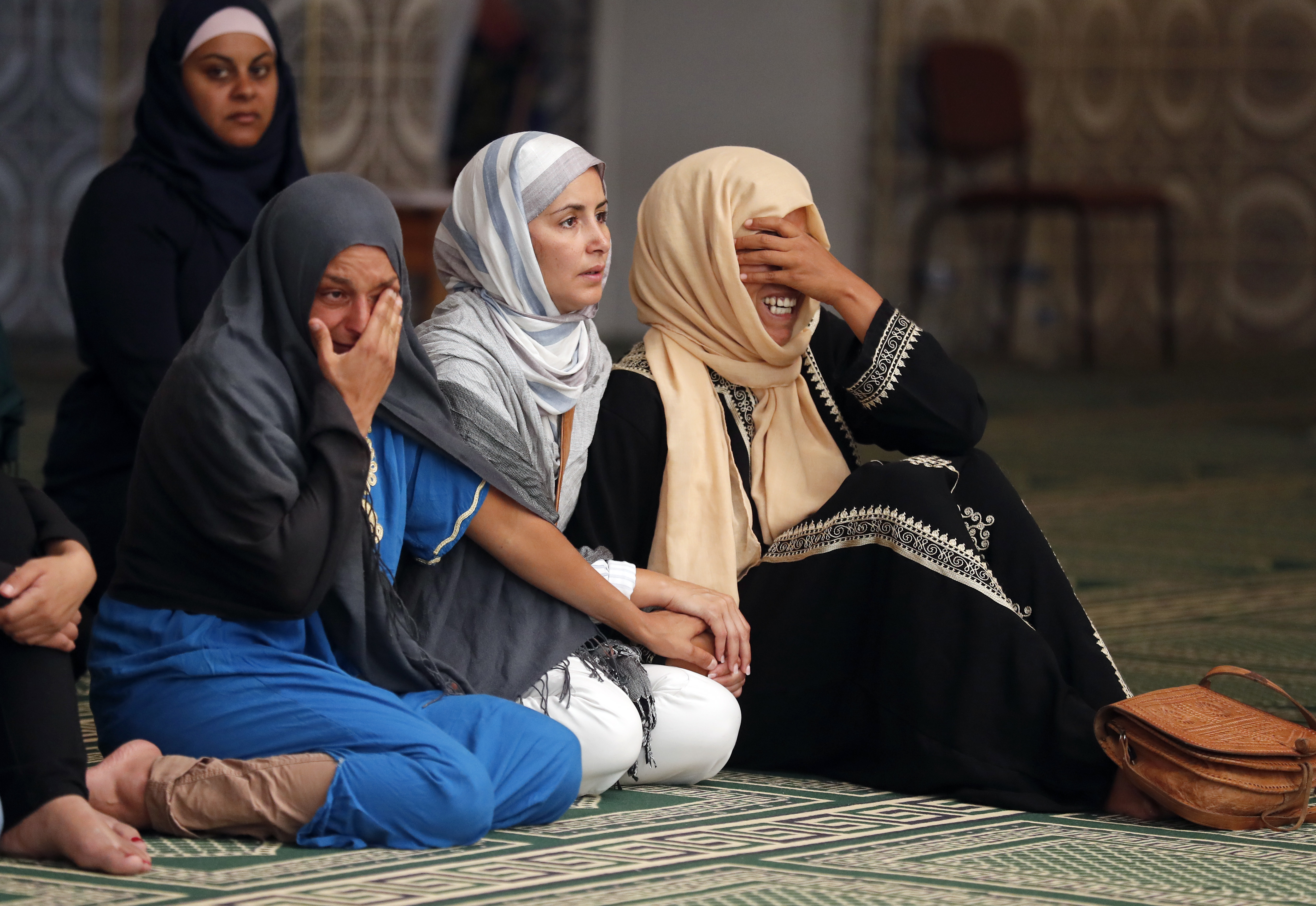 French to extend state of emergency; Paris cancels events