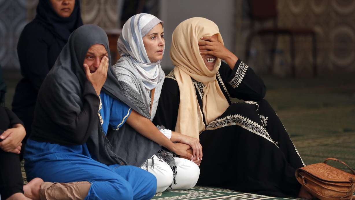 French to extend state of emergency; Paris cancels events