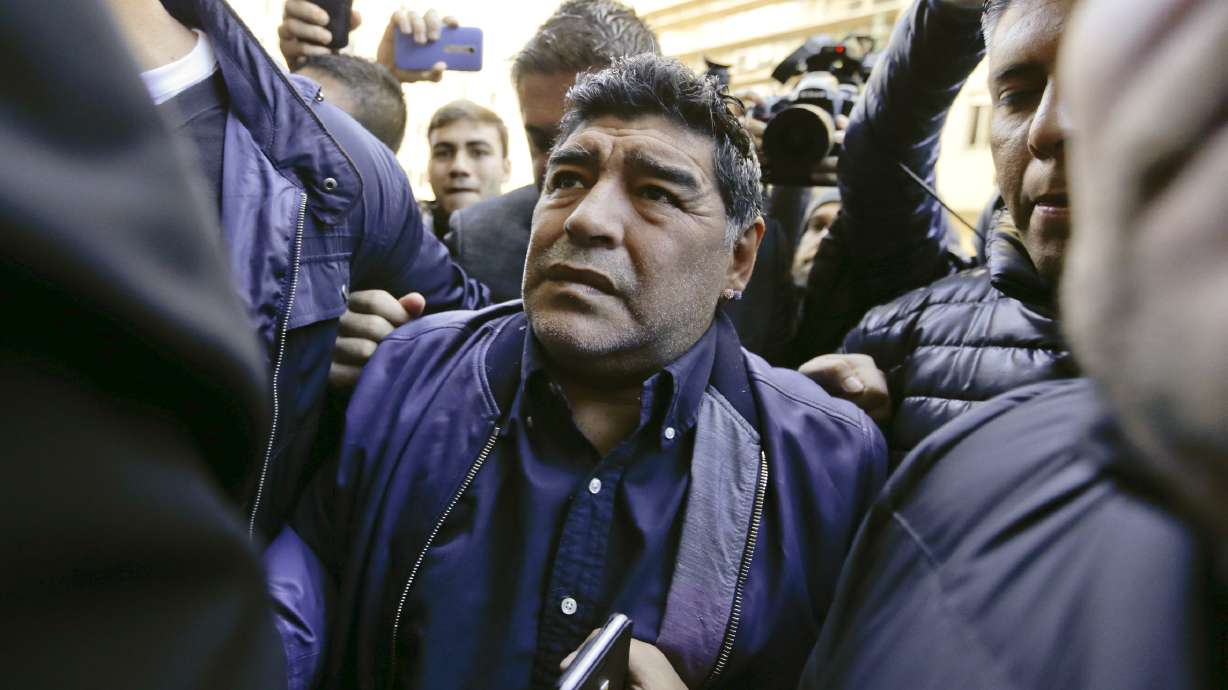 Maradona wants to coach Argentina again, this time for free