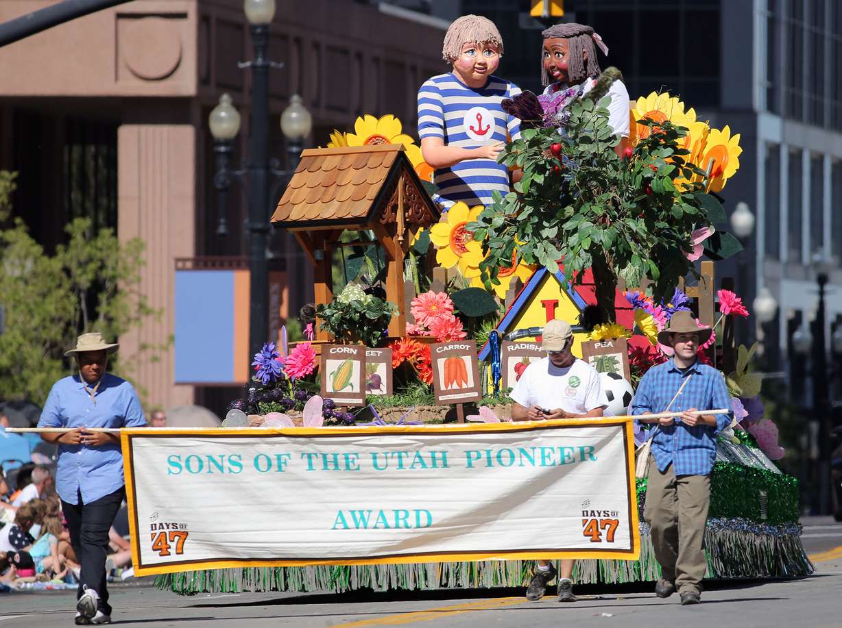 The Murray Utah South Stake is the winner of the Sons of the Utah Pioneer Award in the Days of '47 Parade in Salt Lake City on Friday, July 24, 2015. (Photo: Kristin Murphy, Deseret News)