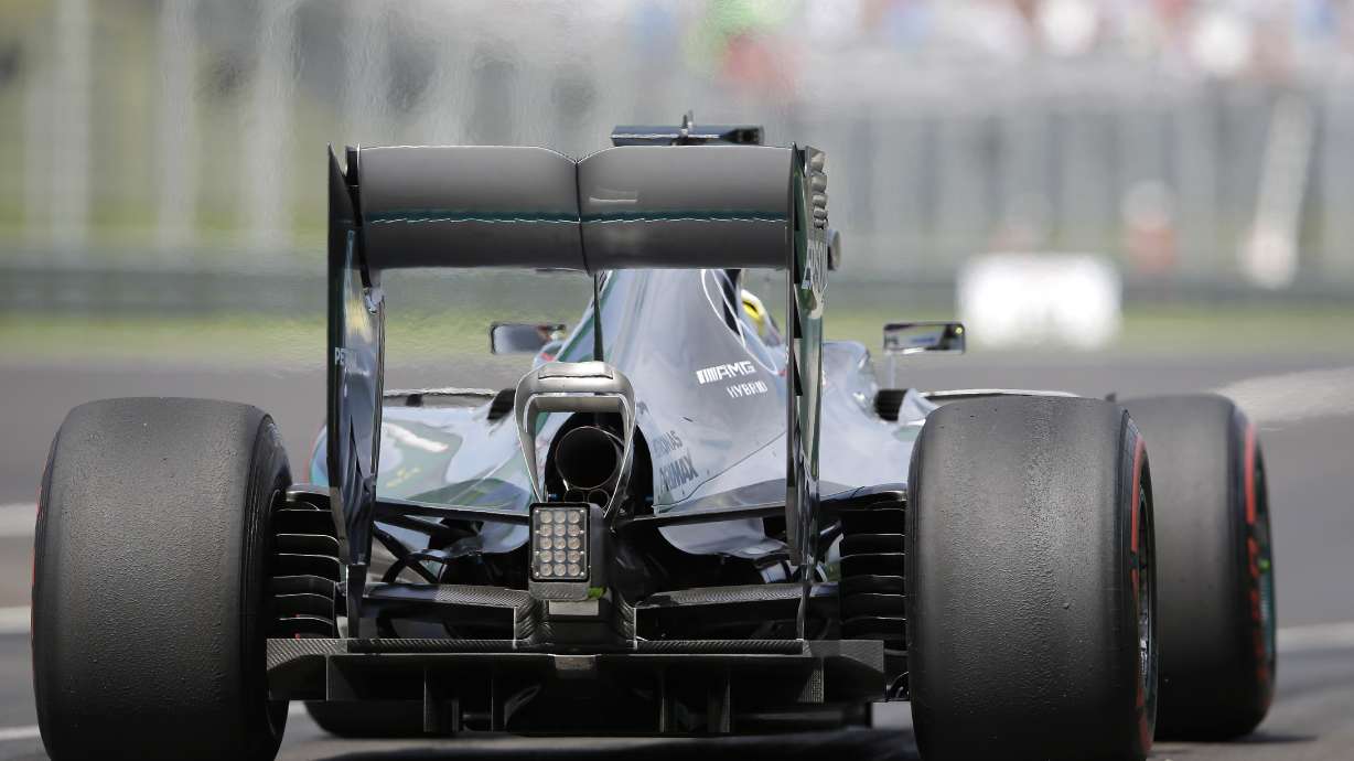 Rosberg fastest, Hamilton crashes at Hungary GP practice