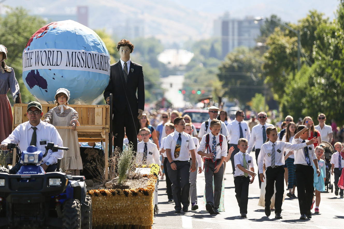 Children walk for fallen pioneers at youth parade