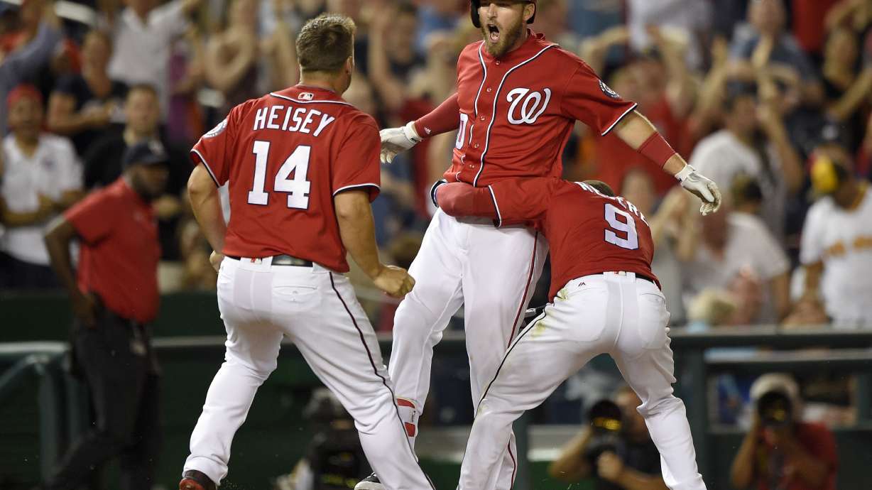 Drew's game-ending triple lifts Nationals over Padres 3-2