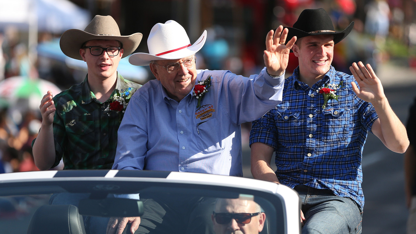 Grand Marshal Elder M. Russell Ballard of the Quorum of the Twelve Apostles of The Church of Jesus Christ of Latter-day Saints waves during the Days of ’47 Parade in Salt Lake City on Monday, July 25, 2016. (Photo: Jeffrey D. Allred, Deseret News)