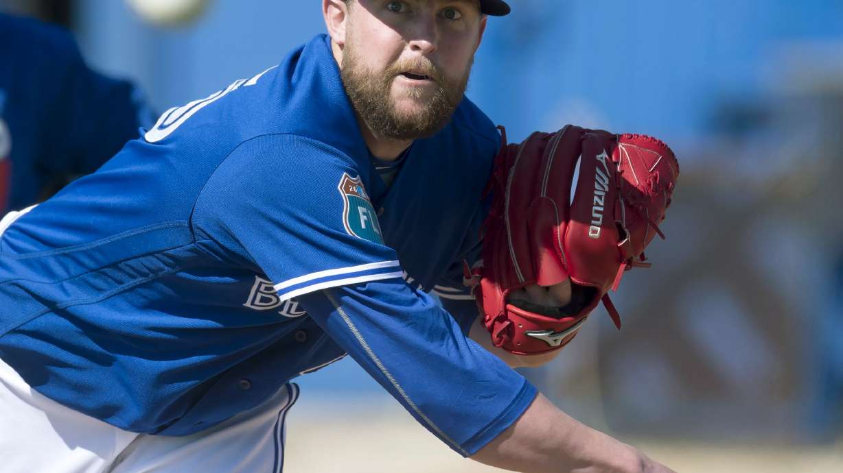 Bullpen swap: Blue Jays send Storen to Mariners for Benoit