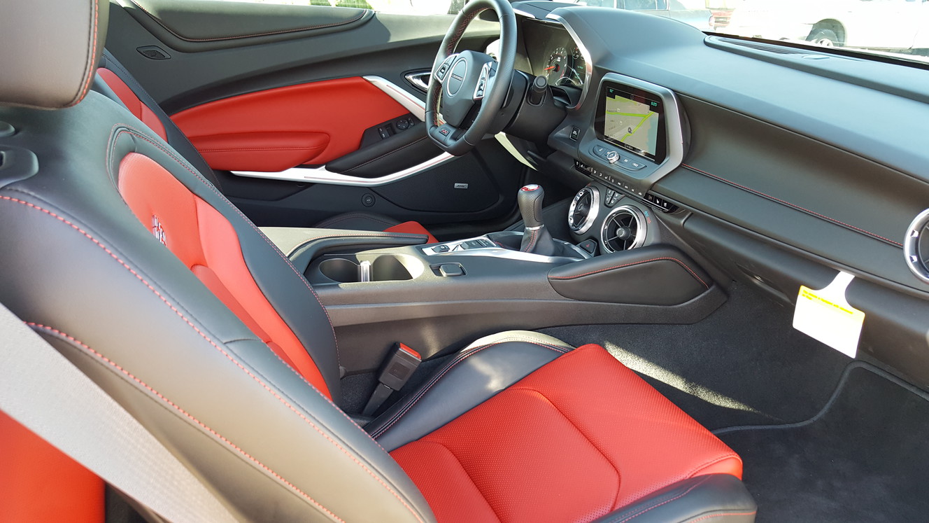 Two-tone interior. (Photo: Mike Stapley)