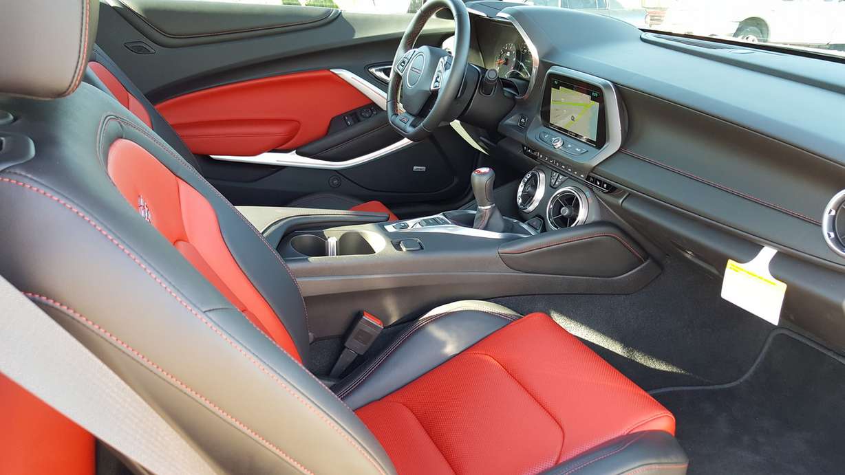 Two-tone interior. (Photo: Mike Stapley)