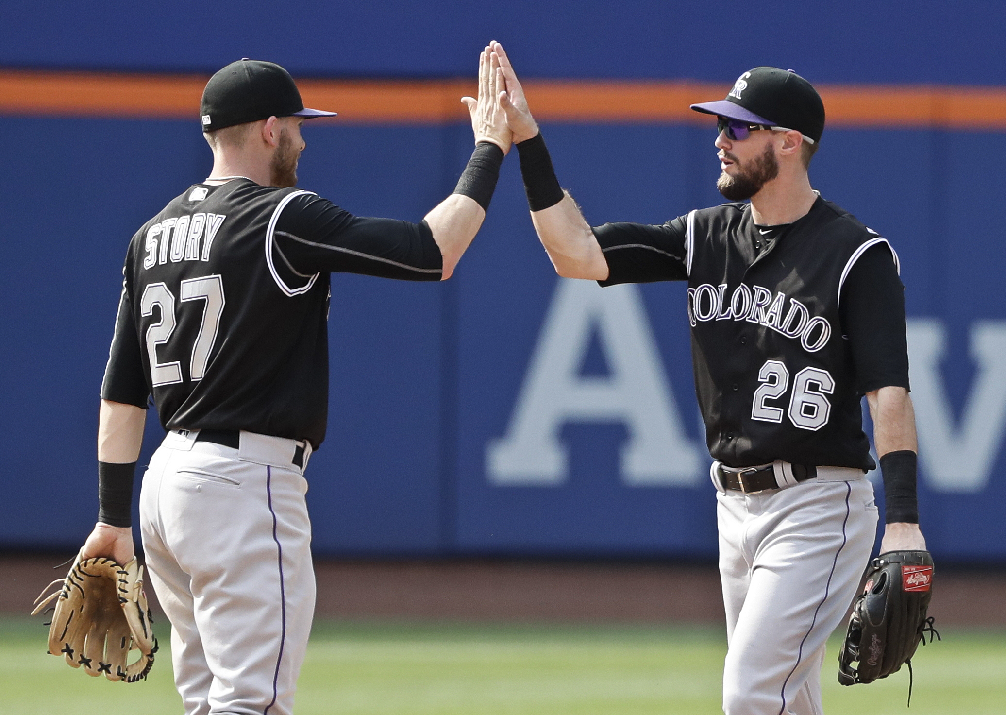 Familia falters again, Rockies rally for 2-1 win over Mets