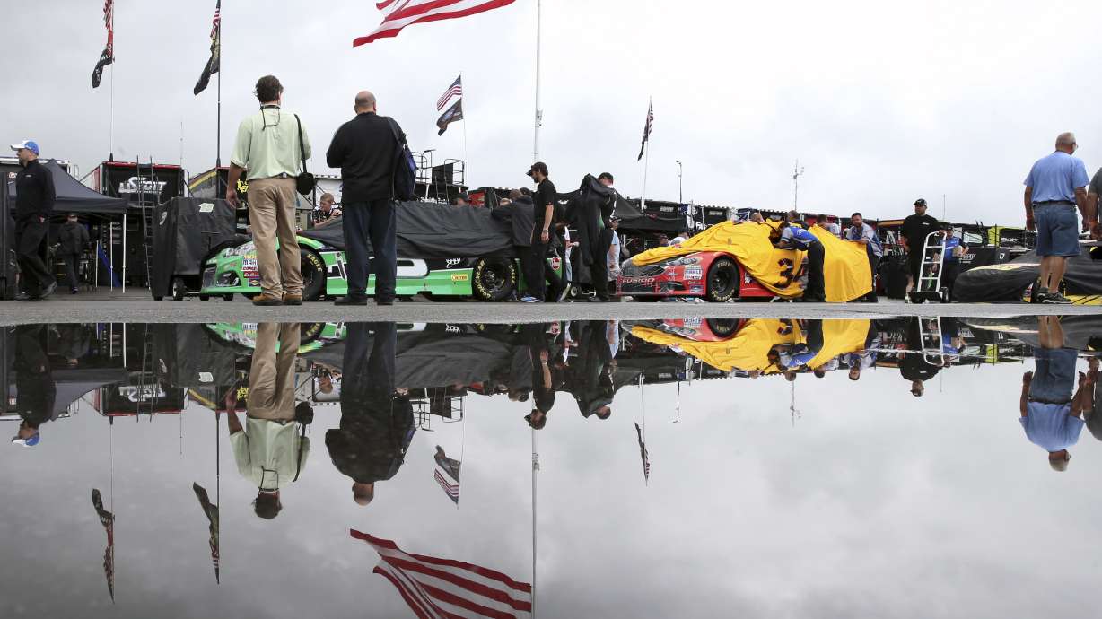 Rain postpones NASCAR Sprint Cup race at Pocono to Monday