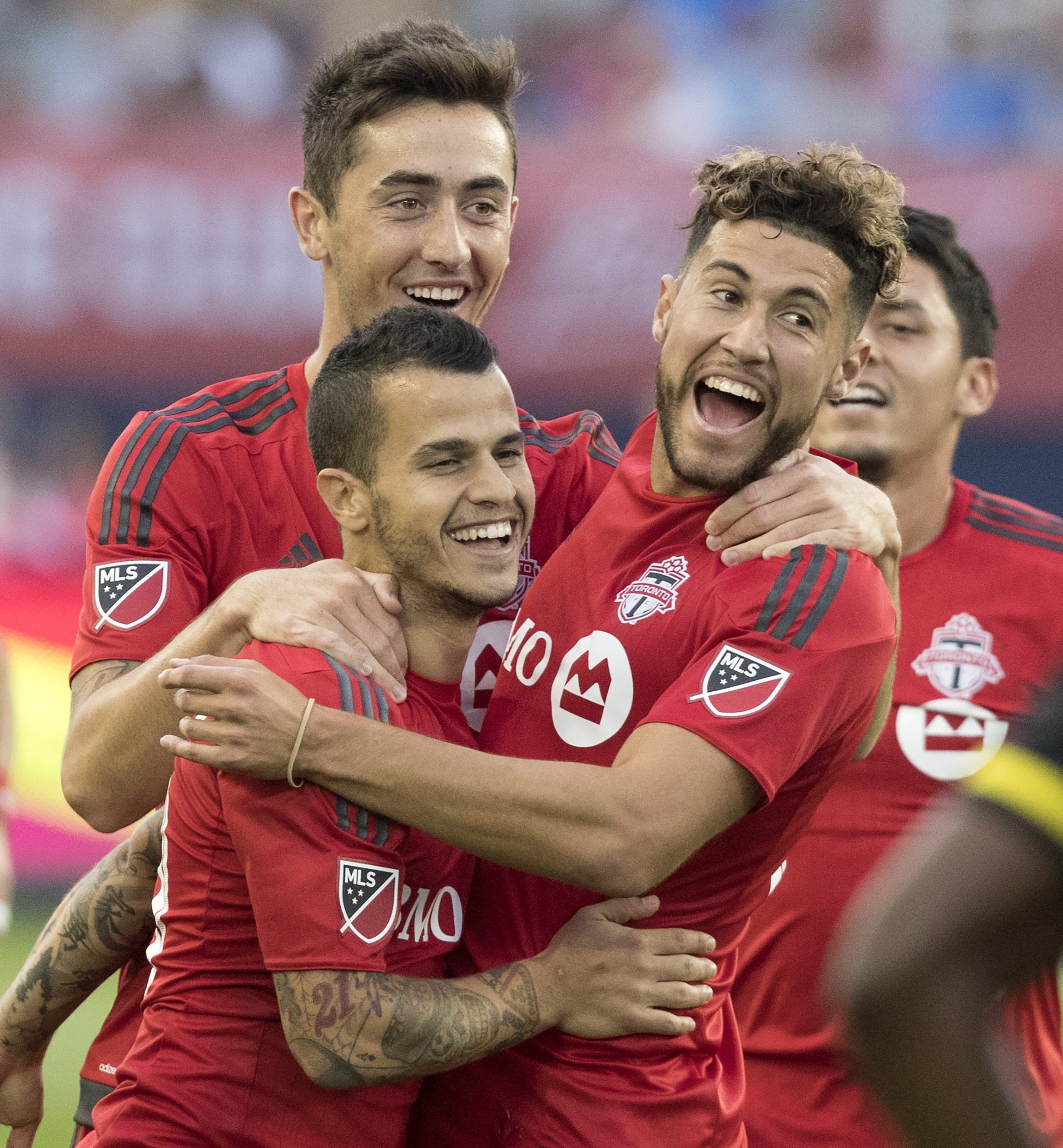 Endoh, Giovinco score in first half, Toronto beats Crew 3-0