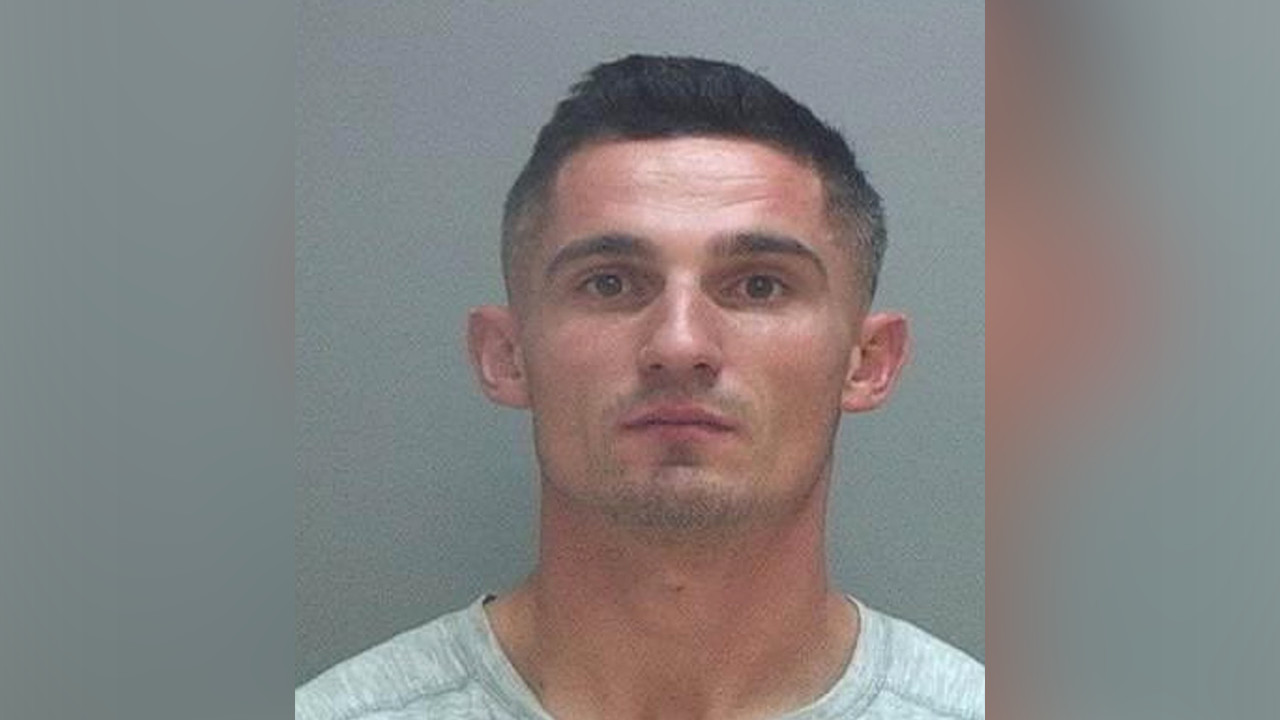 Fake cop forces people out of car at gunpoint, real police say