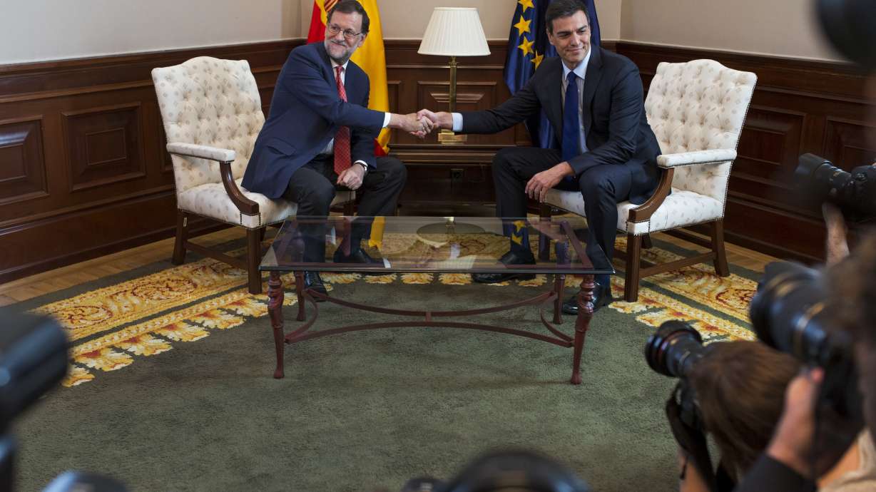 Spain stalemate continues as Socalist leader snubs Rajoy