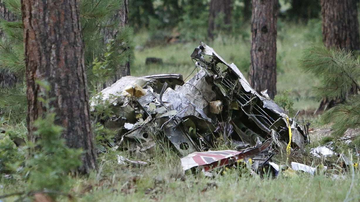 Sheriff's Office: 1 dead in small plane crash near Flagstaff