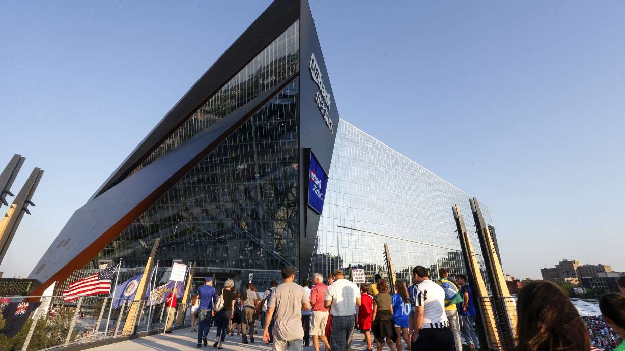 Chelsea beats AC Milan in friendly to open Vikings stadium