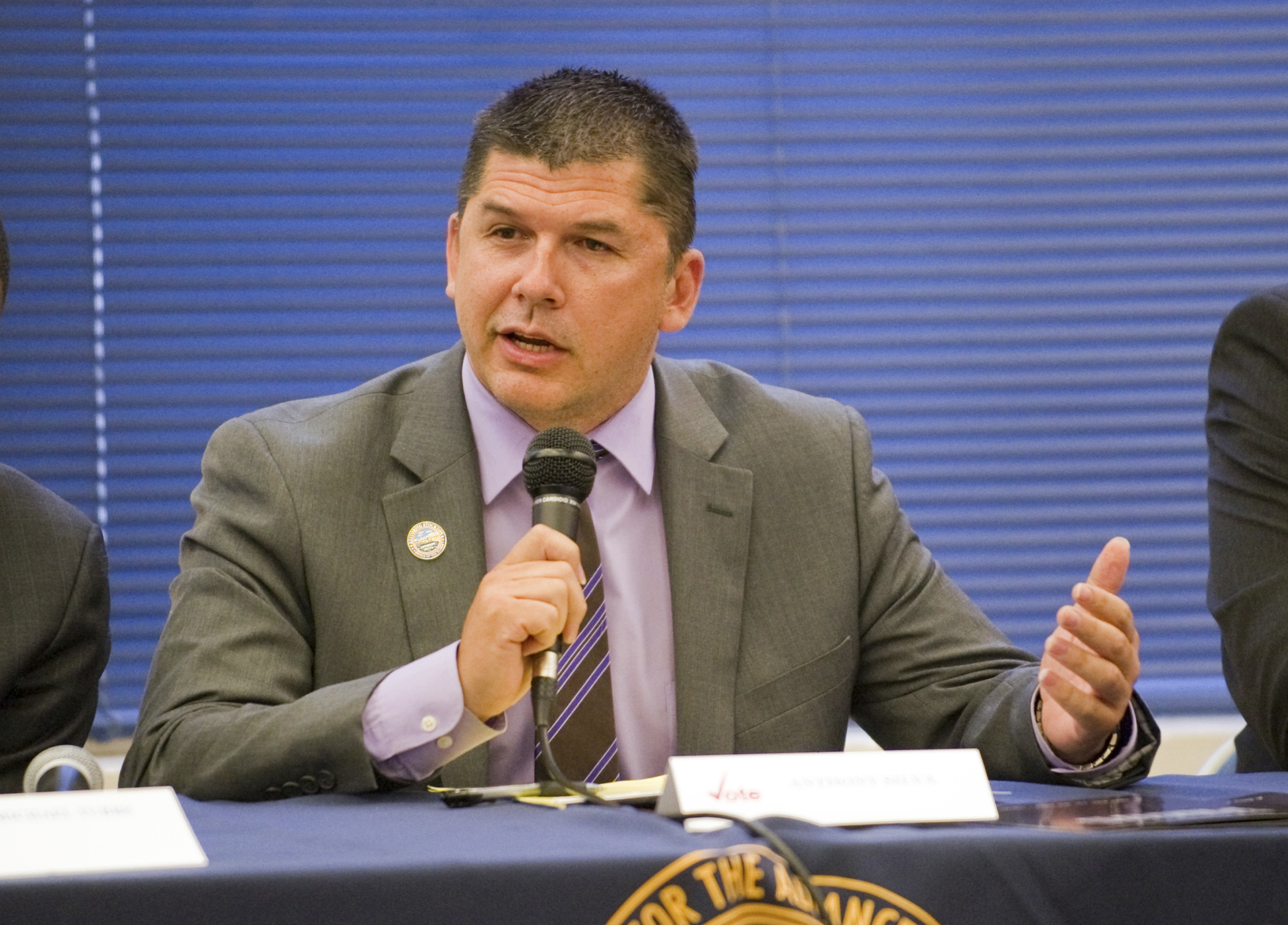 The Latest: California mayor says he never endangered kids