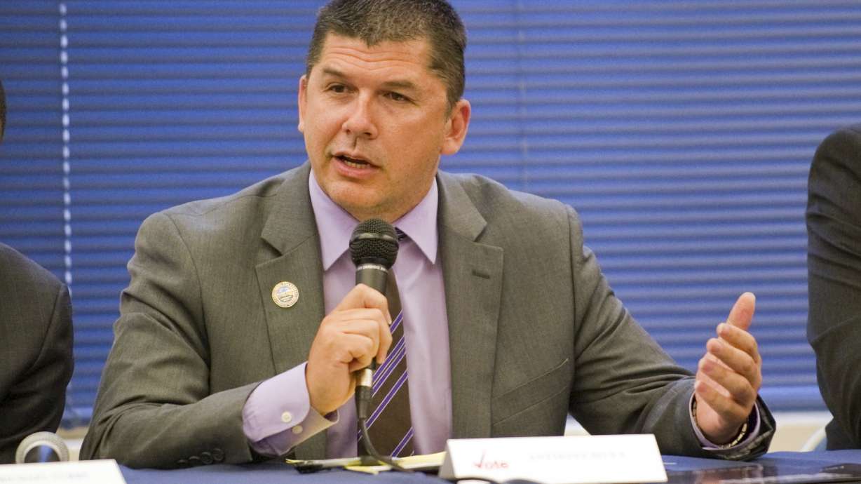 The Latest: California mayor says he never endangered kids
