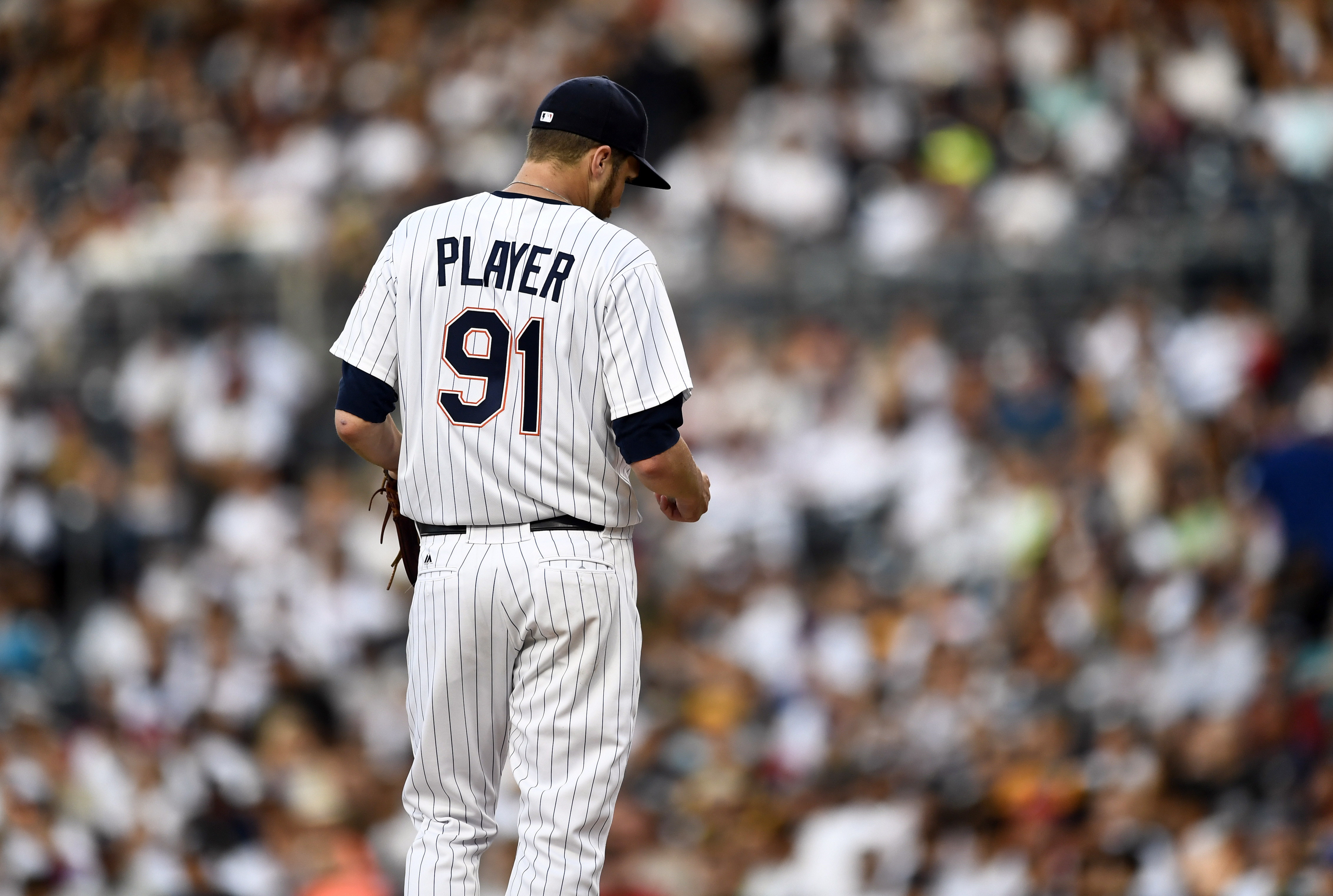 Clemens gets laugh, anger from manager in Padres' win