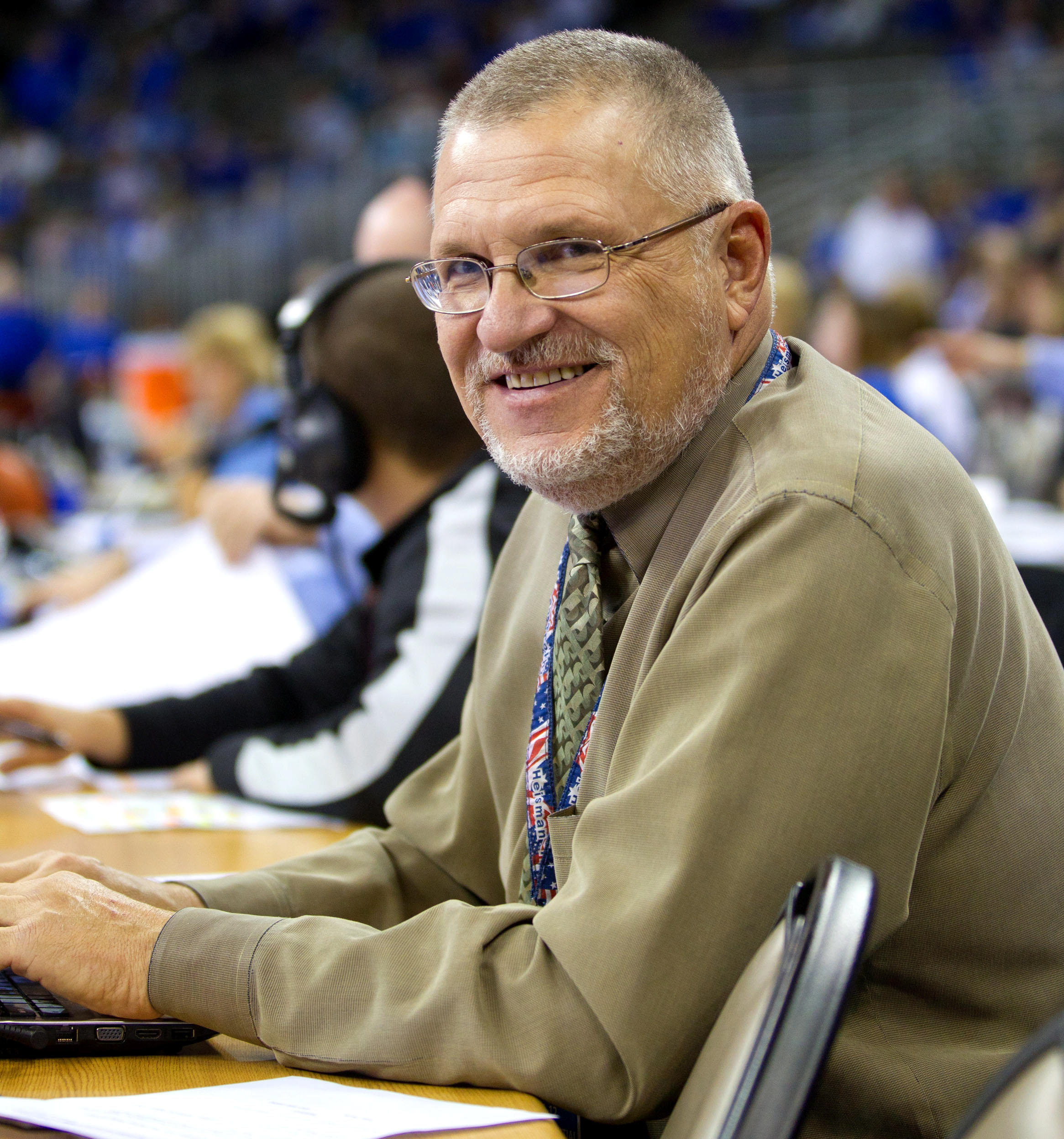 Longtime Omaha sports writer Steve Pivovar dies