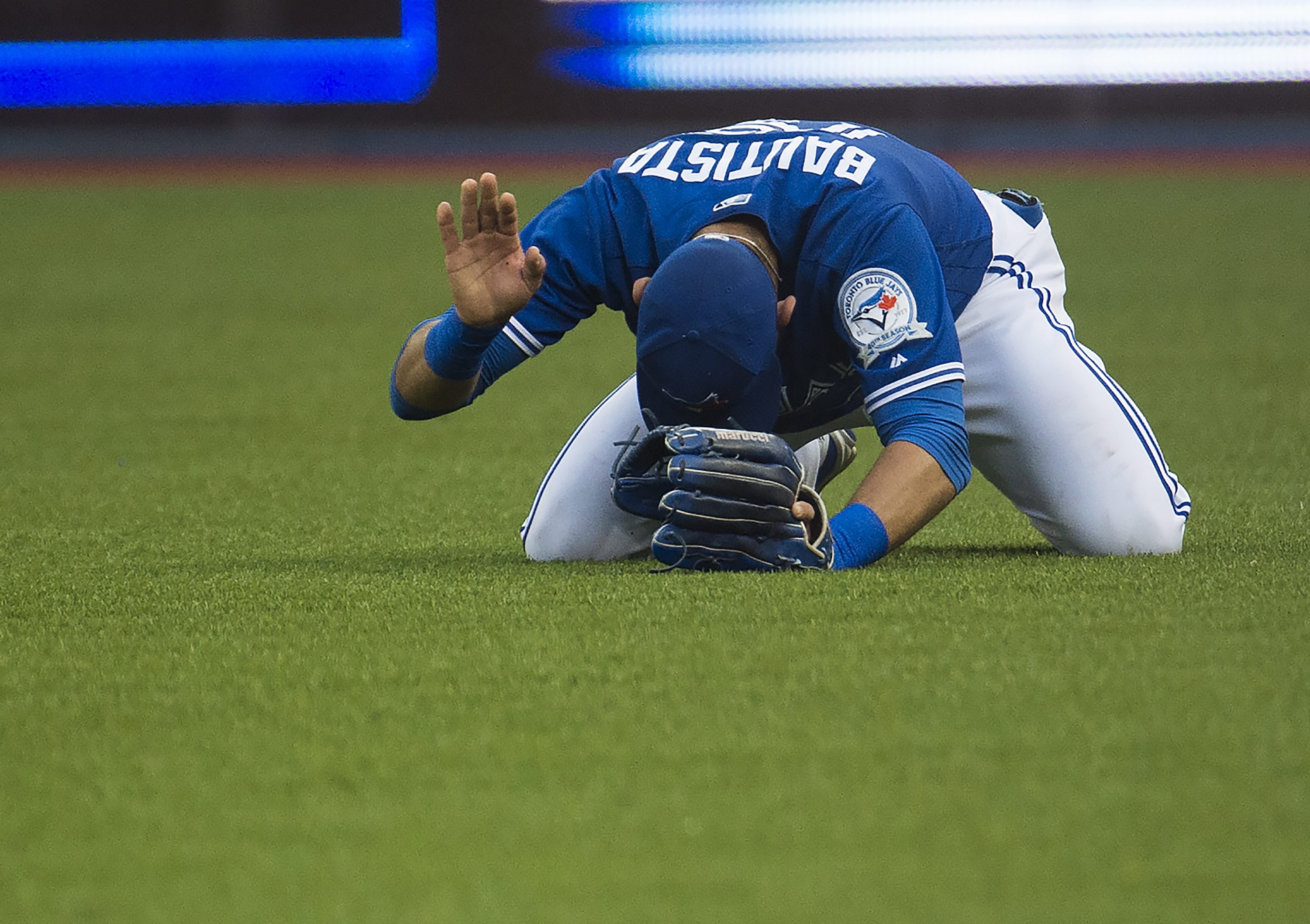 Blue Jays place Jose Bautista on 15-day DL