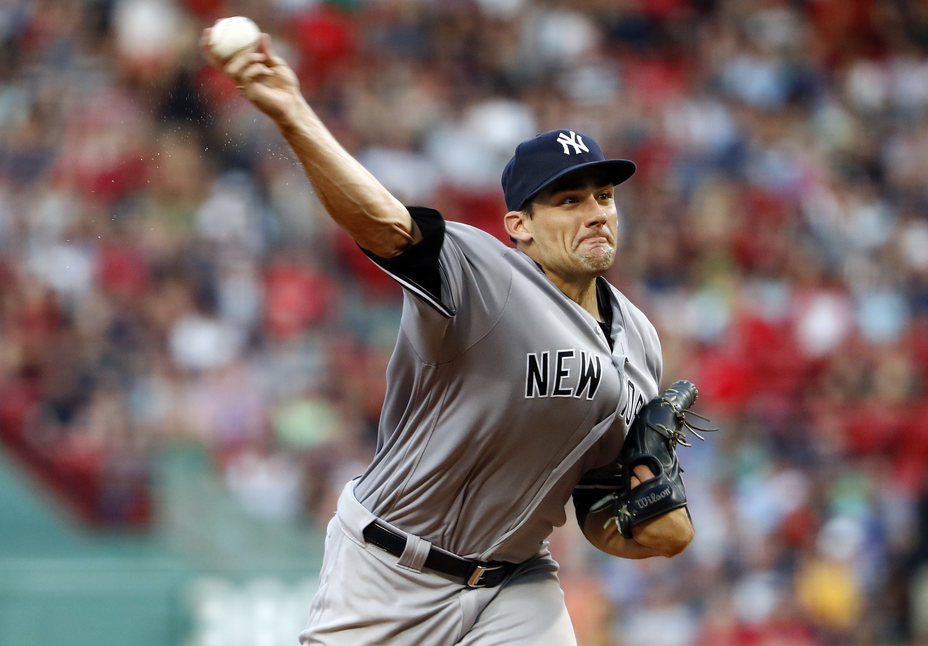 Yankees' starter Eovaldi removed with right elbow discomfort