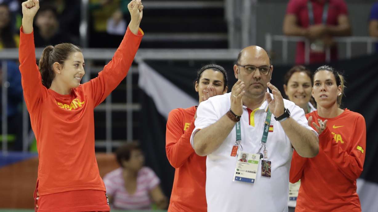 Venezuela men's basketball beats China 72-68 for 1st win