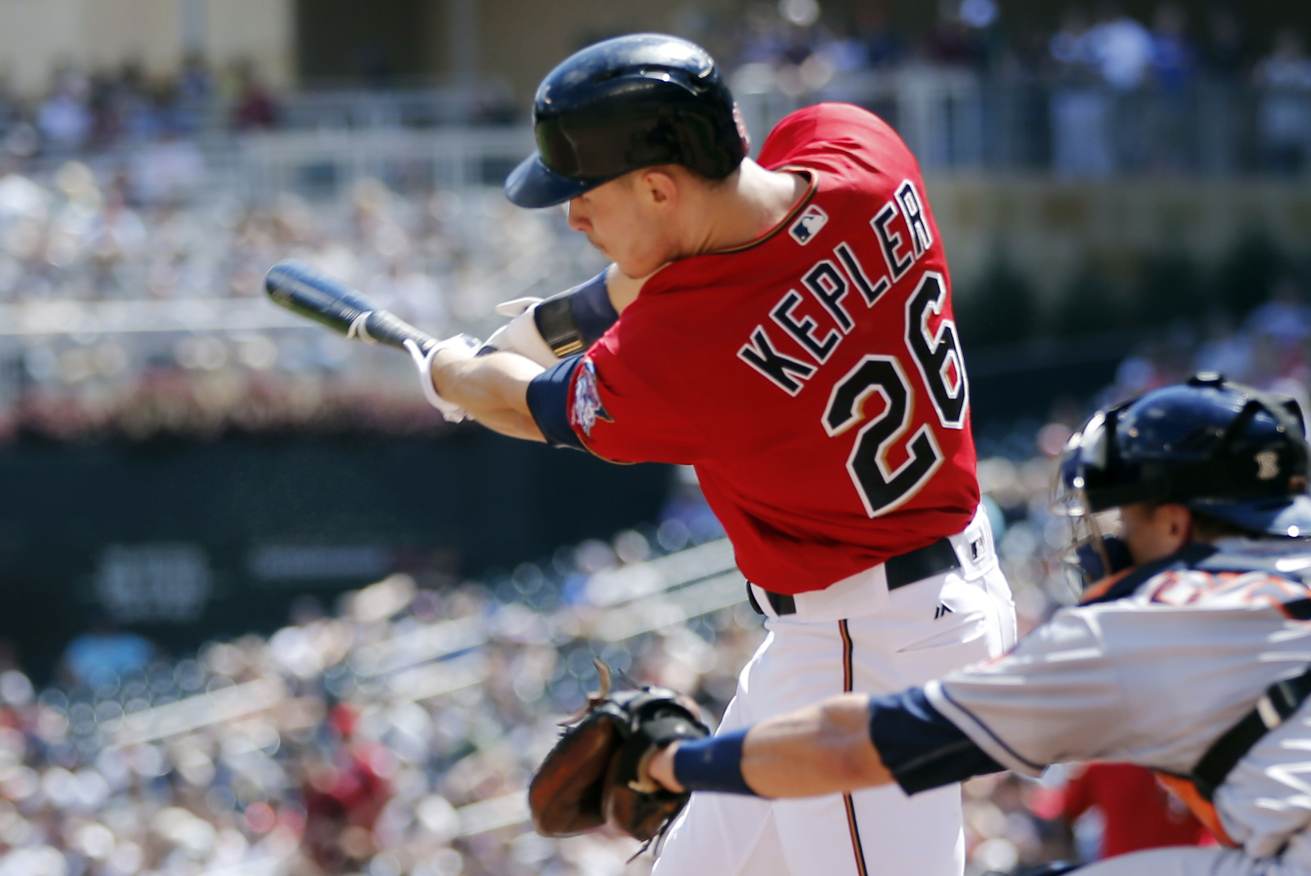 Astros offense comes alive in doubleheader sweep of Twins