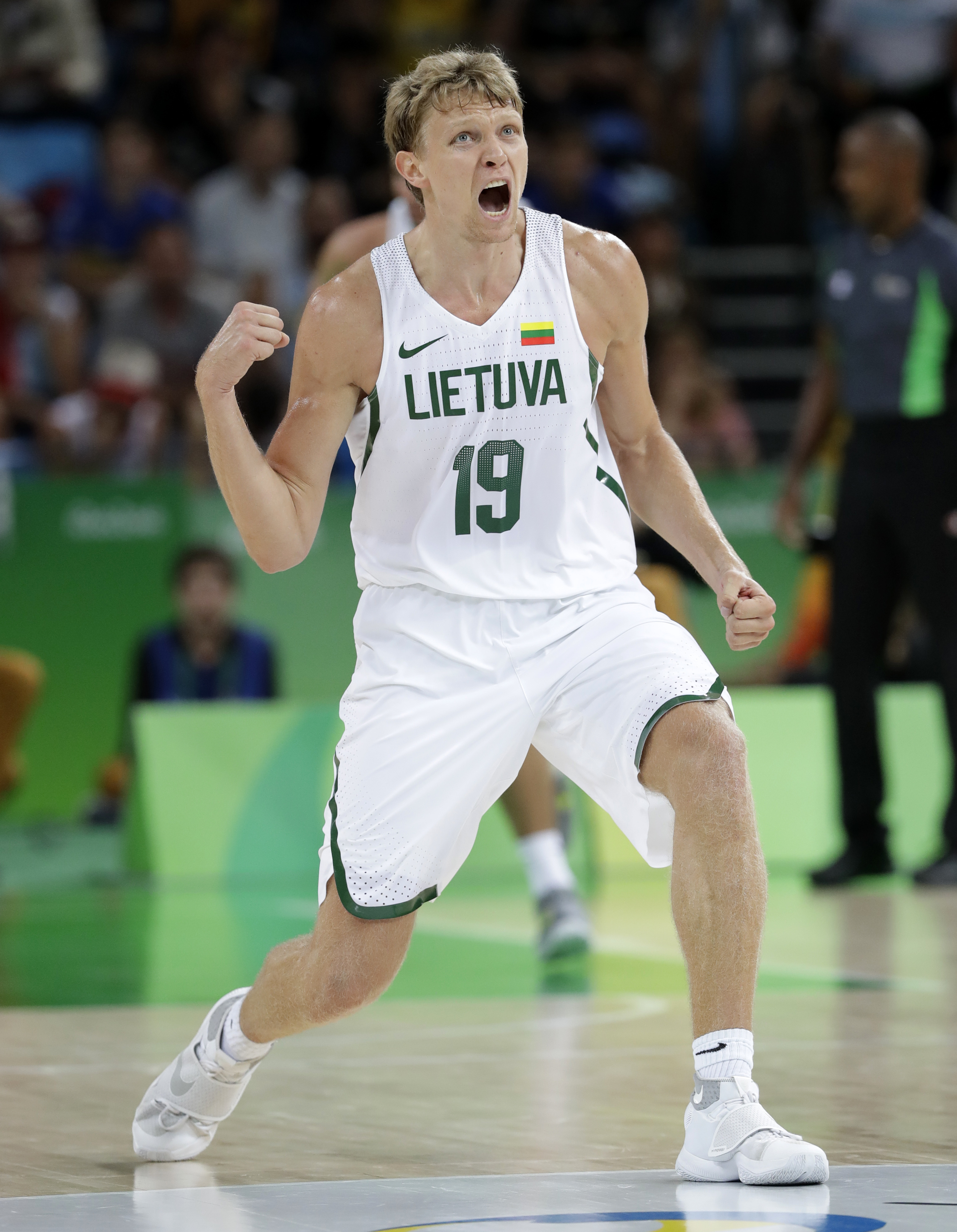 Lithuania beats Argentina 81-73 in men's basketball, now 3-0