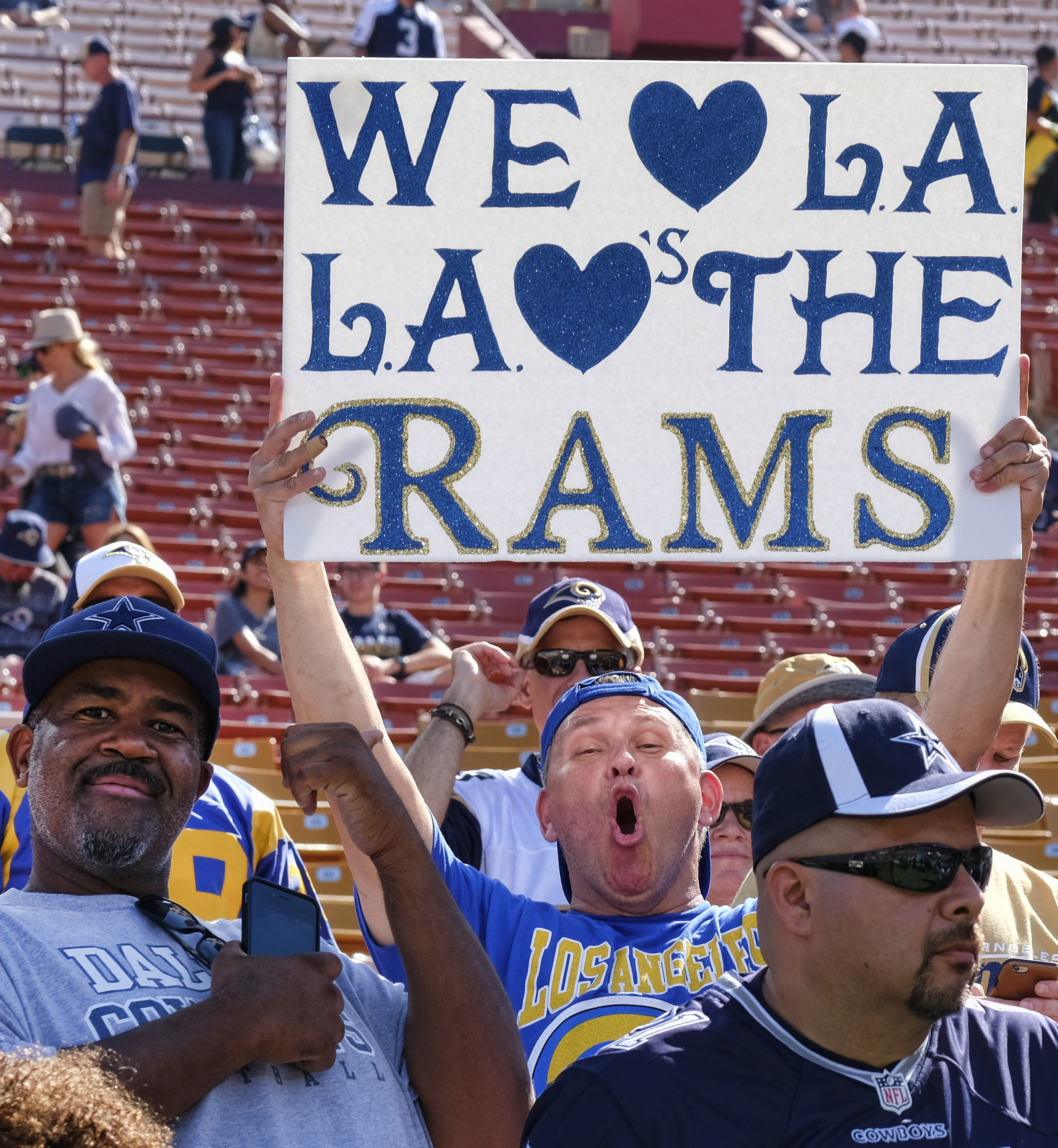 Blue-and-gold day in LA as Rams come home after 22 years