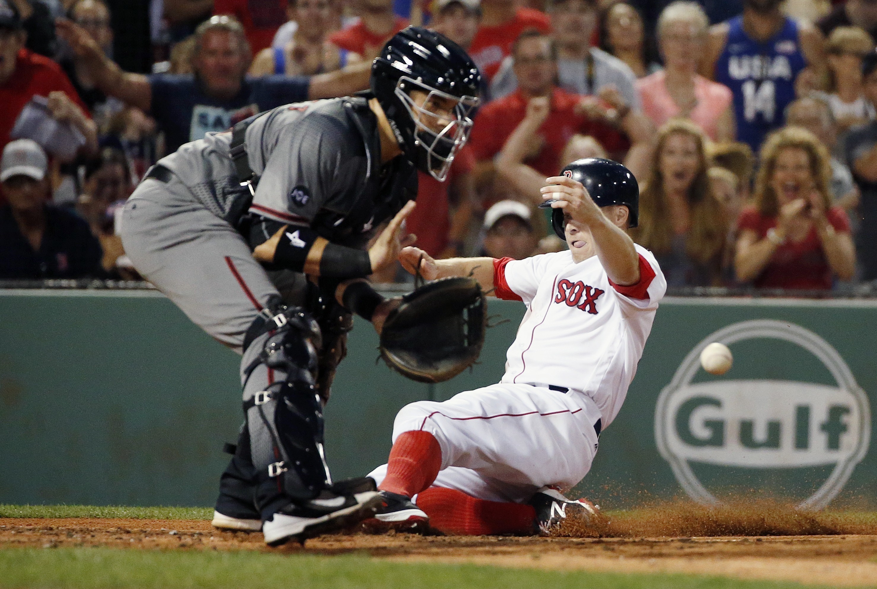 Ziegler escapes jam vs D'backs; Red Sox win 6-3