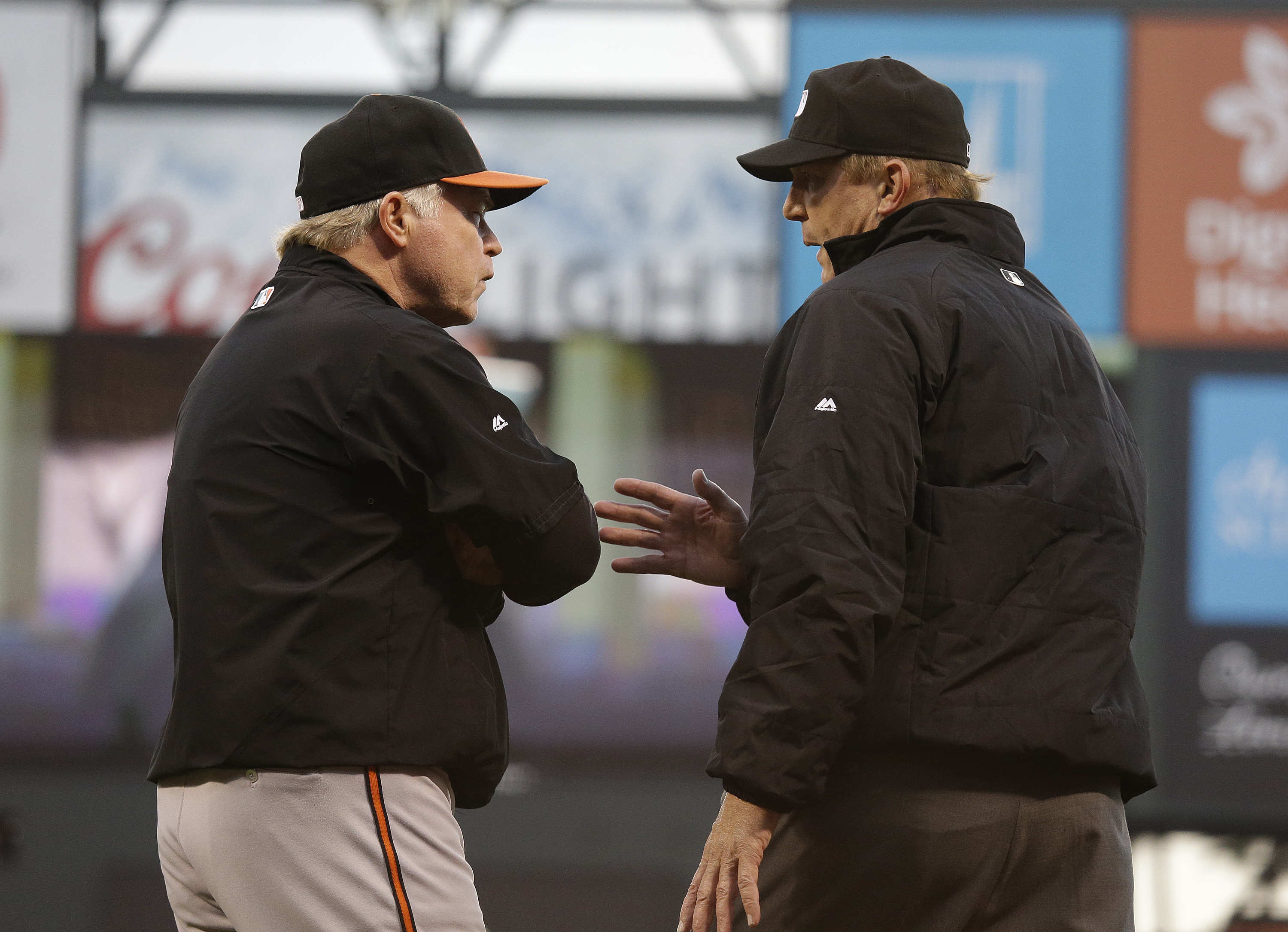 Bumgarner, Span lead Giants to 6-2 victory over Baltimore