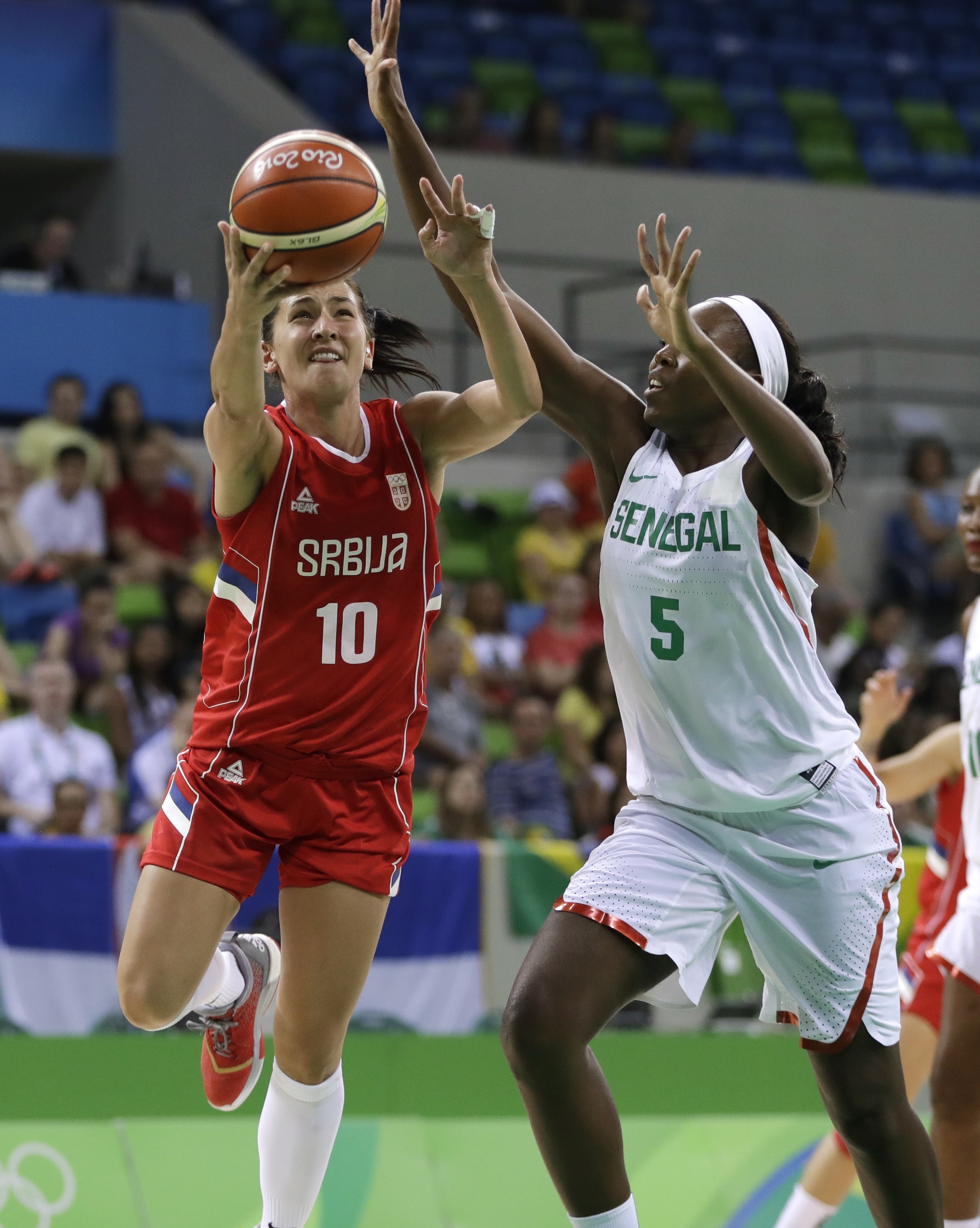 Serbia beats winless Senegal 95-88 in women's basketball